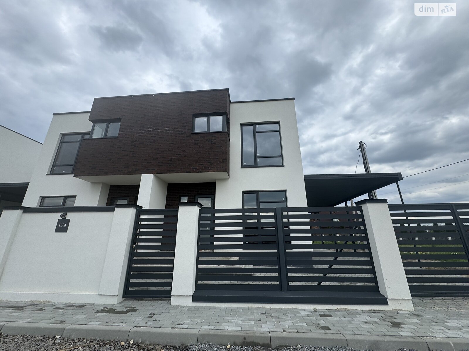двоповерховий дуплекс, 107 кв. м, цегла. Продаж у Малечковичах фото 1 двоповерховий дуплекс, 107 кв. м, цегла. Продаж у Малечковичах фото 1