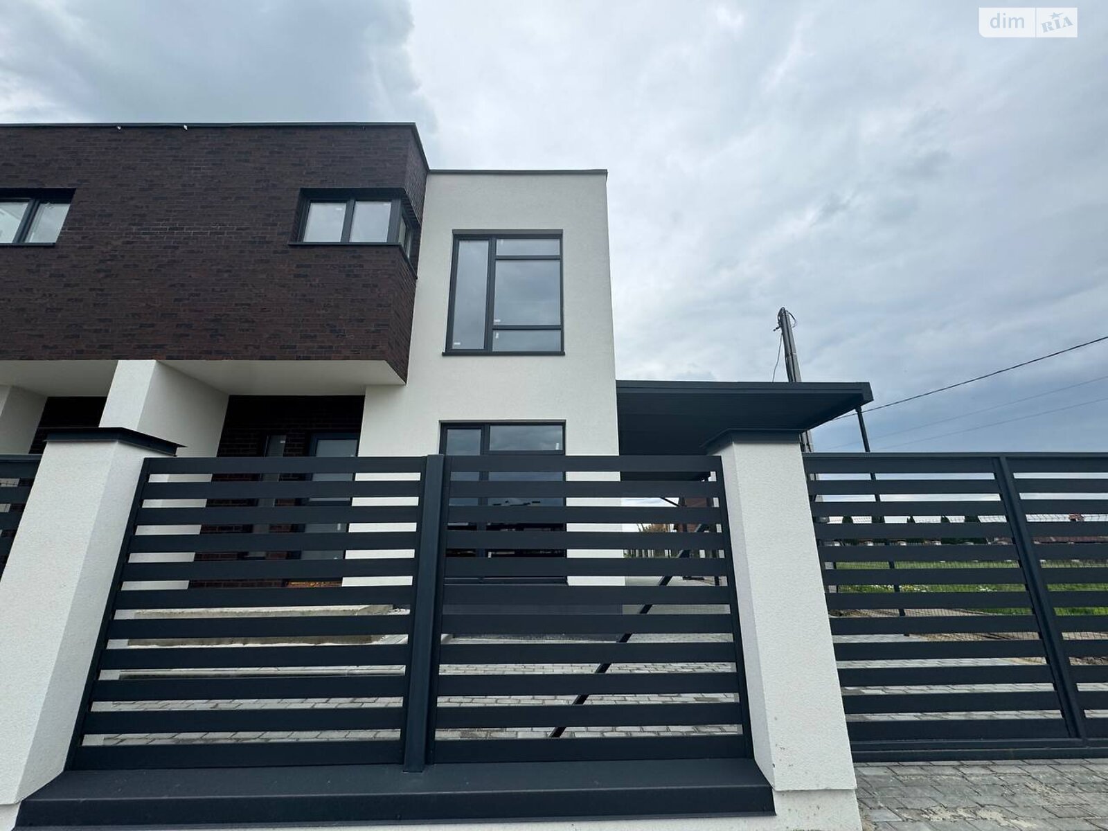 двоповерховий дуплекс, 107 кв. м, цегла. Продаж у Малечковичах фото 1 двоповерховий дуплекс, 107 кв. м, цегла. Продаж у Малечковичах фото 1