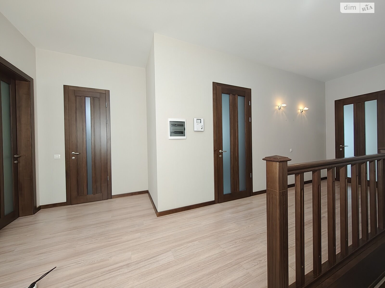 двухэтажный дуплекс, 265.2 кв. м, кирпич. Продажа в Михайловке-Рубежовке фото 1 двухэтажный дуплекс, 265.2 кв. м, кирпич. Продажа в Михайловке-Рубежовке фото 1