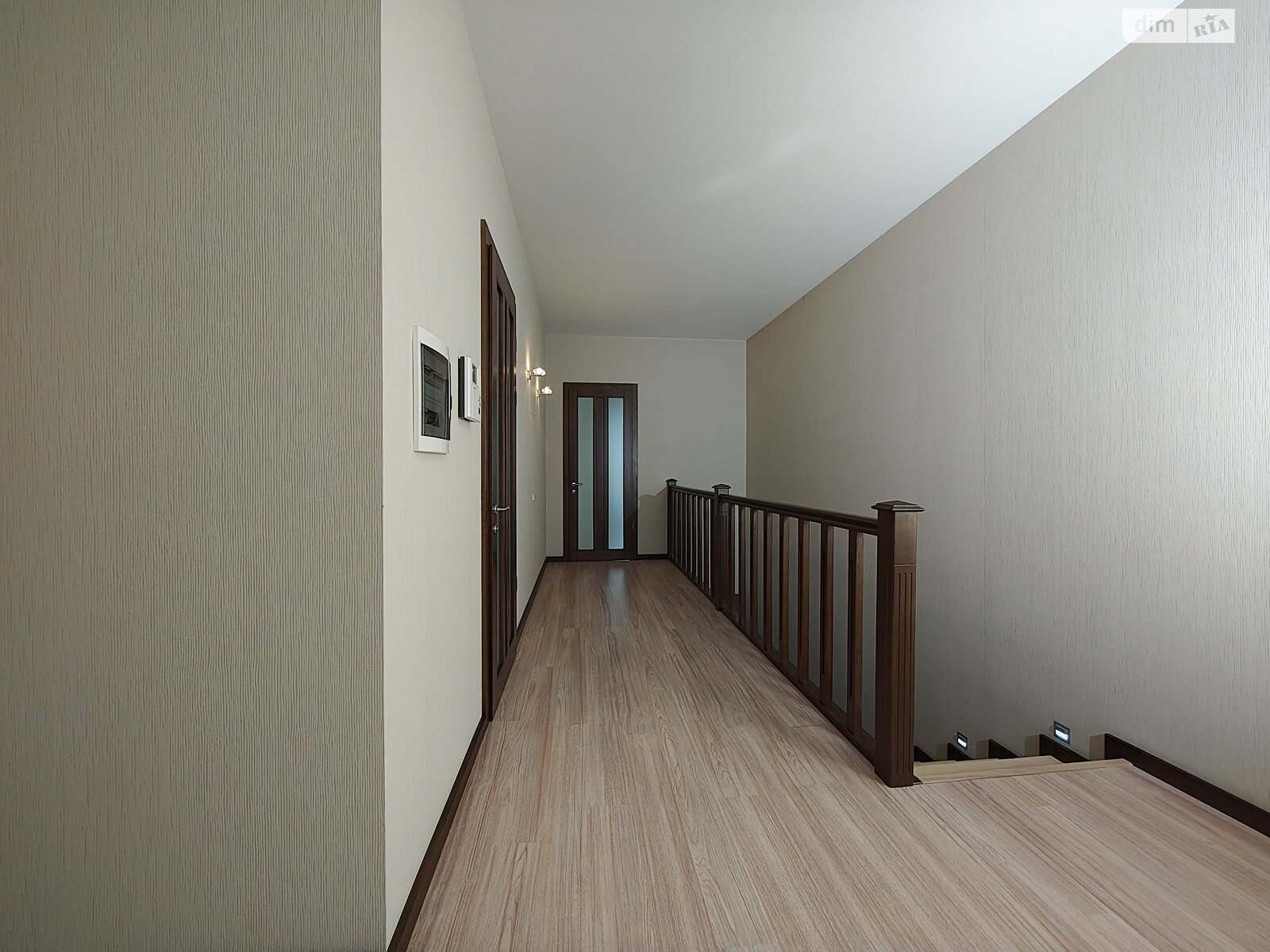 двухэтажный дуплекс, 265.2 кв. м, кирпич. Продажа в Михайловке-Рубежовке фото 1 двухэтажный дуплекс, 265.2 кв. м, кирпич. Продажа в Михайловке-Рубежовке фото 1