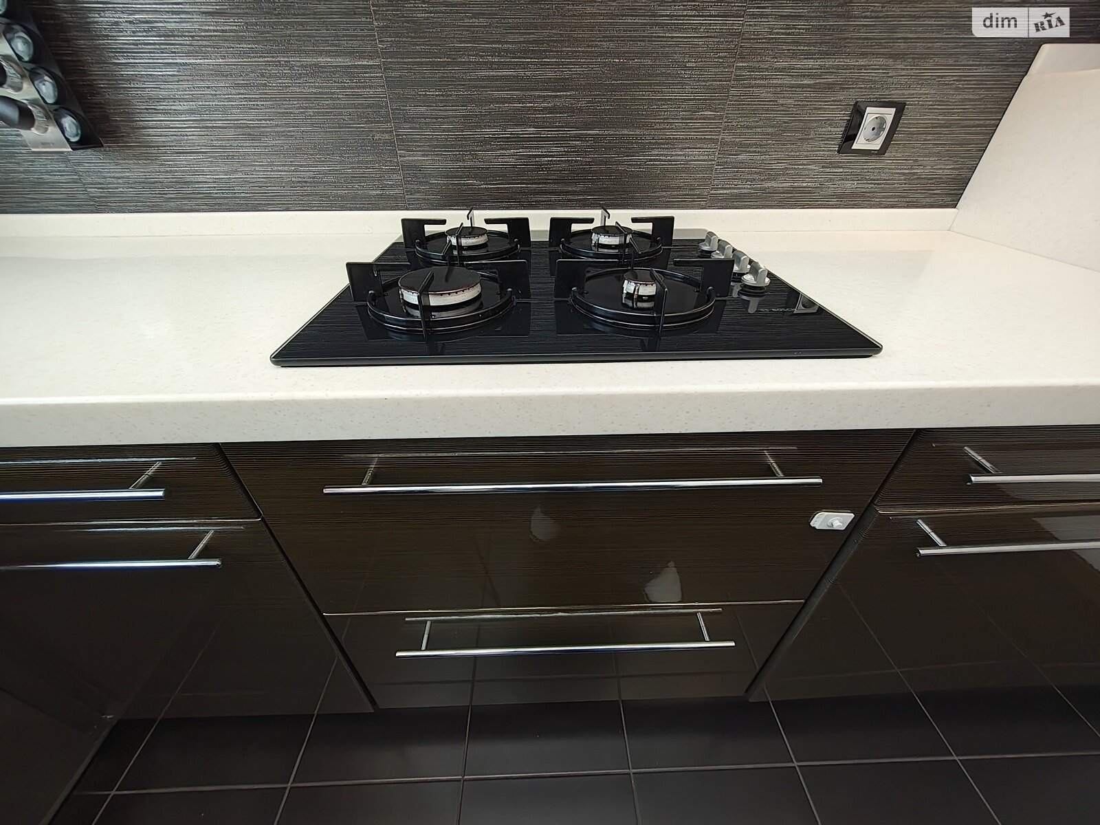 двухэтажный дуплекс, 265.2 кв. м, кирпич. Продажа в Михайловке-Рубежовке фото 1 двухэтажный дуплекс, 265.2 кв. м, кирпич. Продажа в Михайловке-Рубежовке фото 1