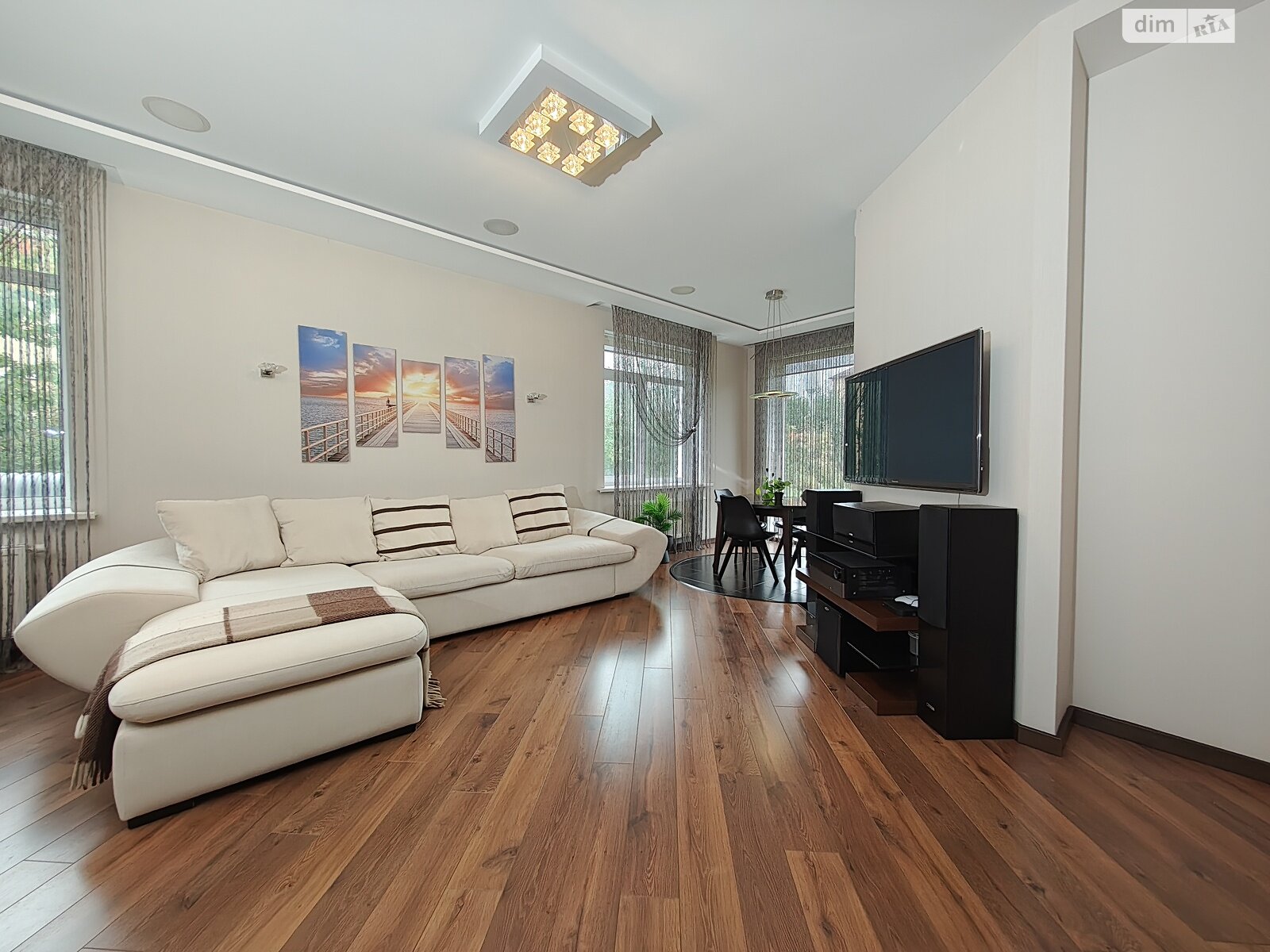 двухэтажный дуплекс, 265.2 кв. м, кирпич. Продажа в Михайловке-Рубежовке фото 1 двухэтажный дуплекс, 265.2 кв. м, кирпич. Продажа в Михайловке-Рубежовке фото 1