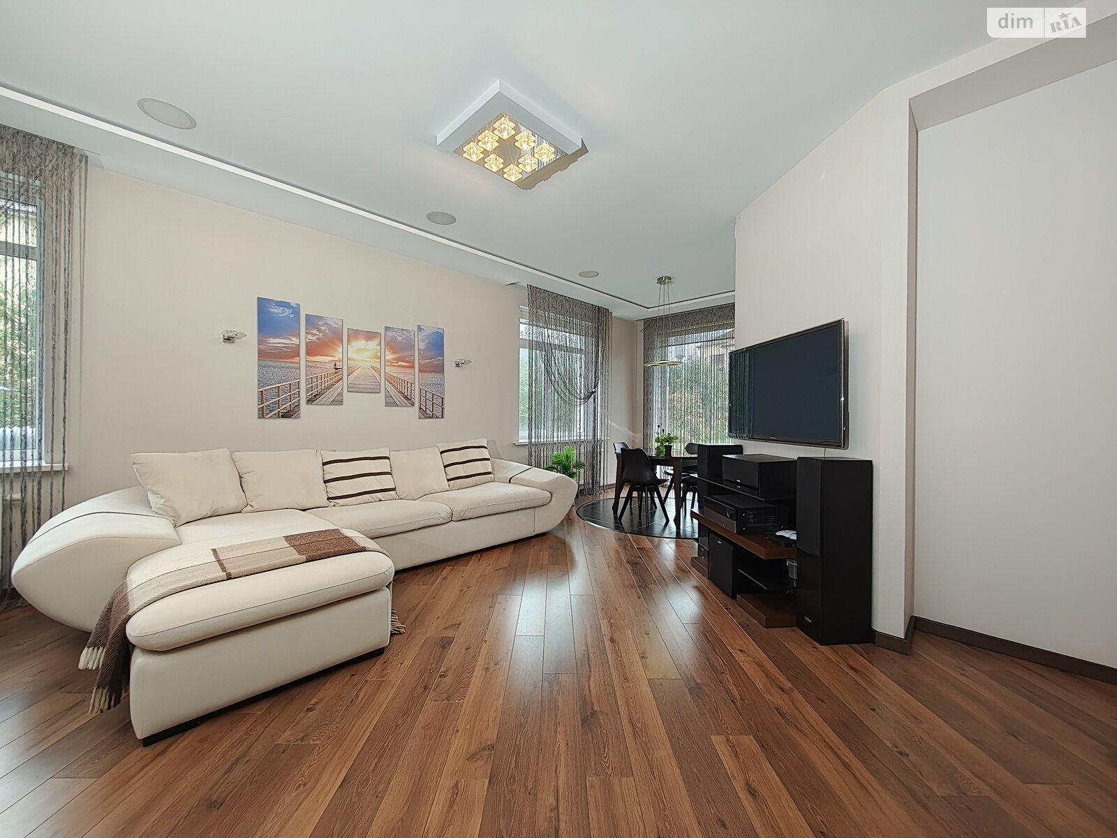 двухэтажный дуплекс, 265.2 кв. м, кирпич. Продажа в Михайловке-Рубежовке фото 1 двухэтажный дуплекс, 265.2 кв. м, кирпич. Продажа в Михайловке-Рубежовке фото 1