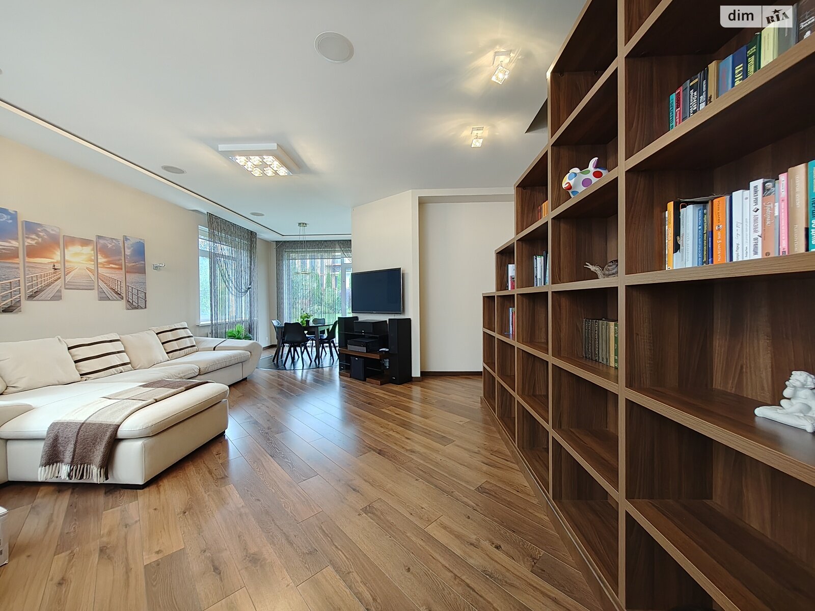 двухэтажный дуплекс, 265.2 кв. м, кирпич. Продажа в Михайловке-Рубежовке фото 1 двухэтажный дуплекс, 265.2 кв. м, кирпич. Продажа в Михайловке-Рубежовке фото 1