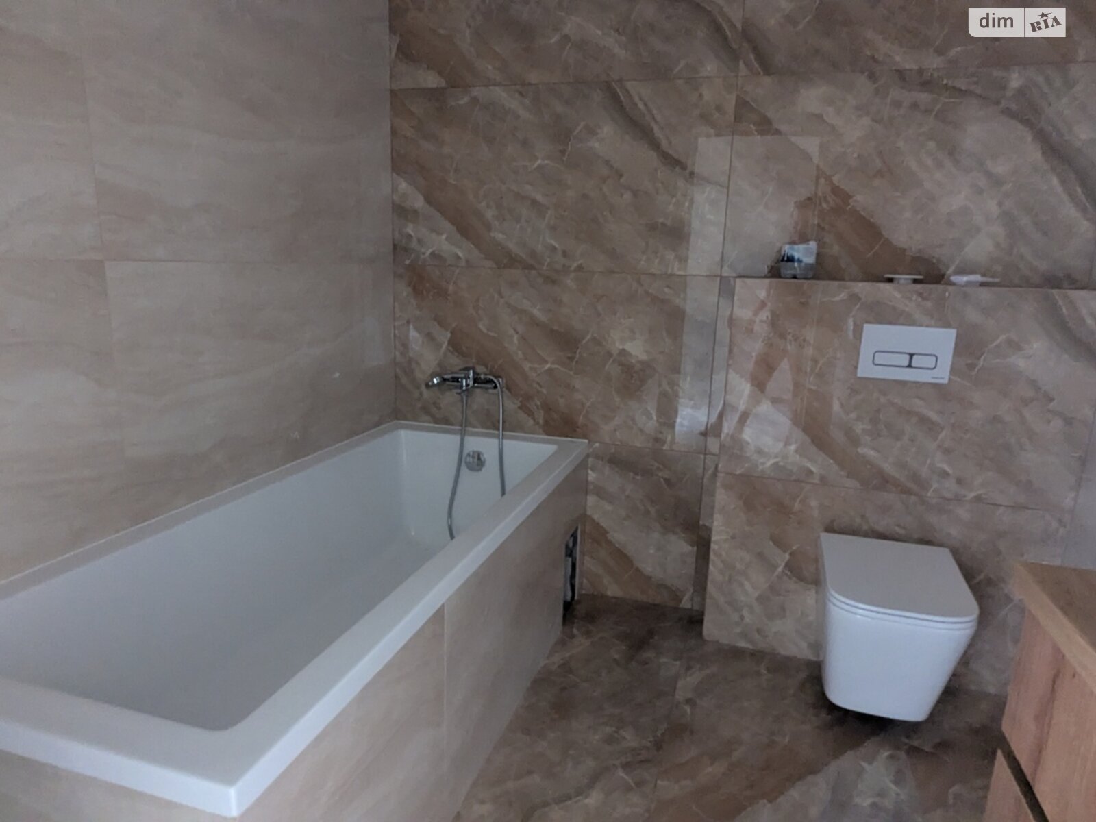 двухэтажный дуплекс, 135 кв. м, кирпич. Продажа в Минае фото 1 двухэтажный дуплекс, 135 кв. м, кирпич. Продажа в Минае фото 1
