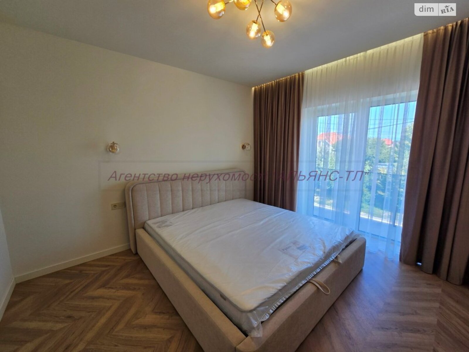 двухэтажный дуплекс, 135 кв. м, кирпич. Продажа в Минае фото 1 двухэтажный дуплекс, 135 кв. м, кирпич. Продажа в Минае фото 1