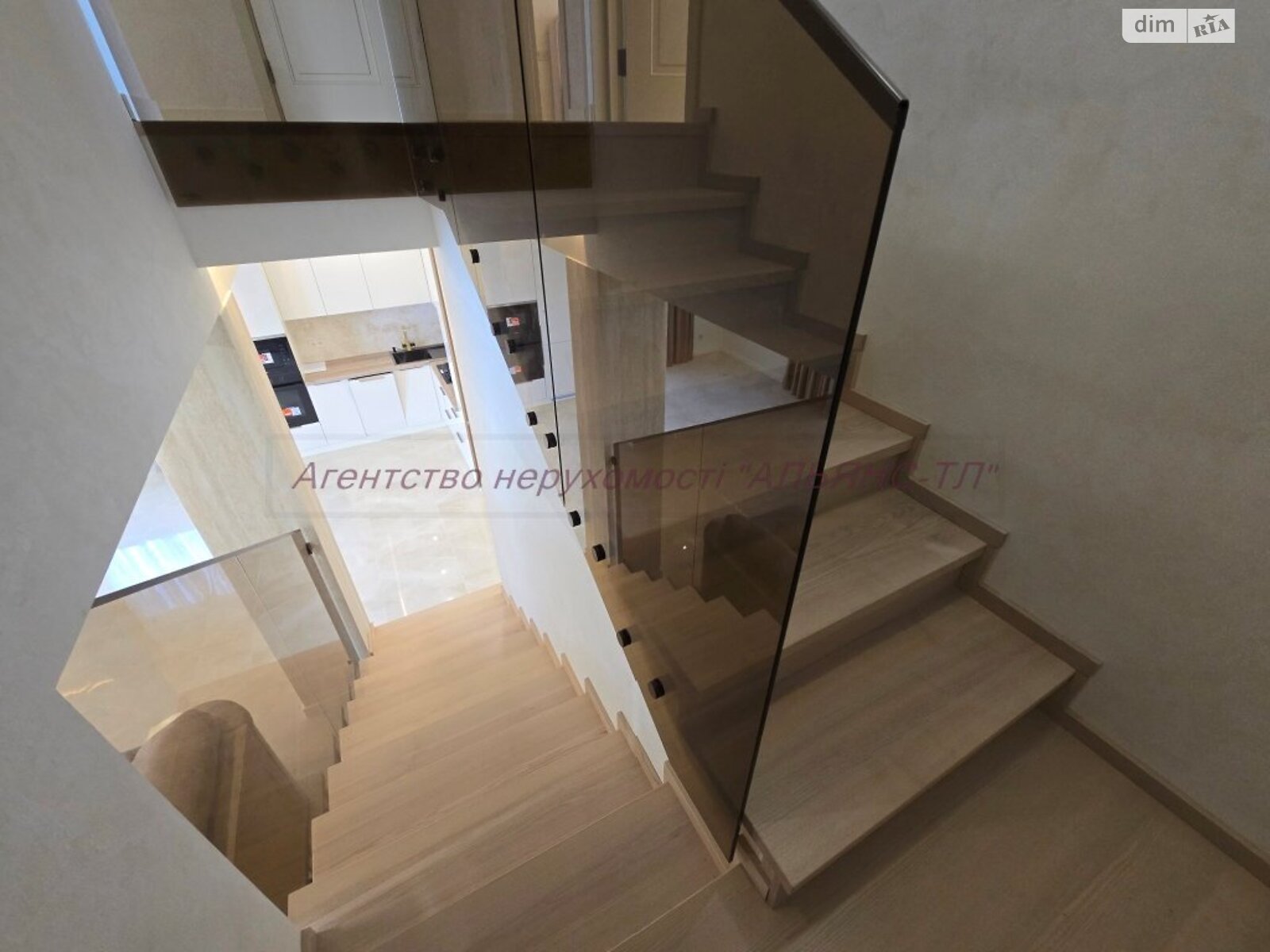 двухэтажный дуплекс, 135 кв. м, кирпич. Продажа в Минае фото 1 двухэтажный дуплекс, 135 кв. м, кирпич. Продажа в Минае фото 1