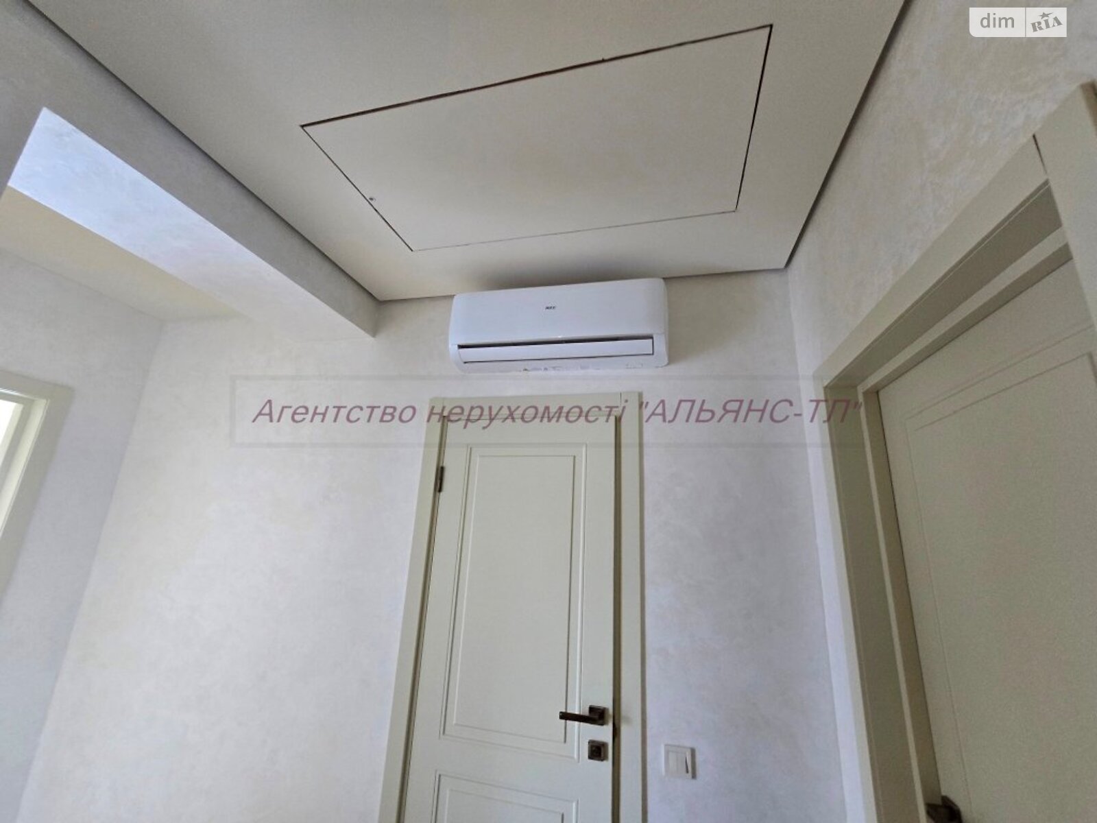 двухэтажный дуплекс, 135 кв. м, кирпич. Продажа в Минае фото 1 двухэтажный дуплекс, 135 кв. м, кирпич. Продажа в Минае фото 1