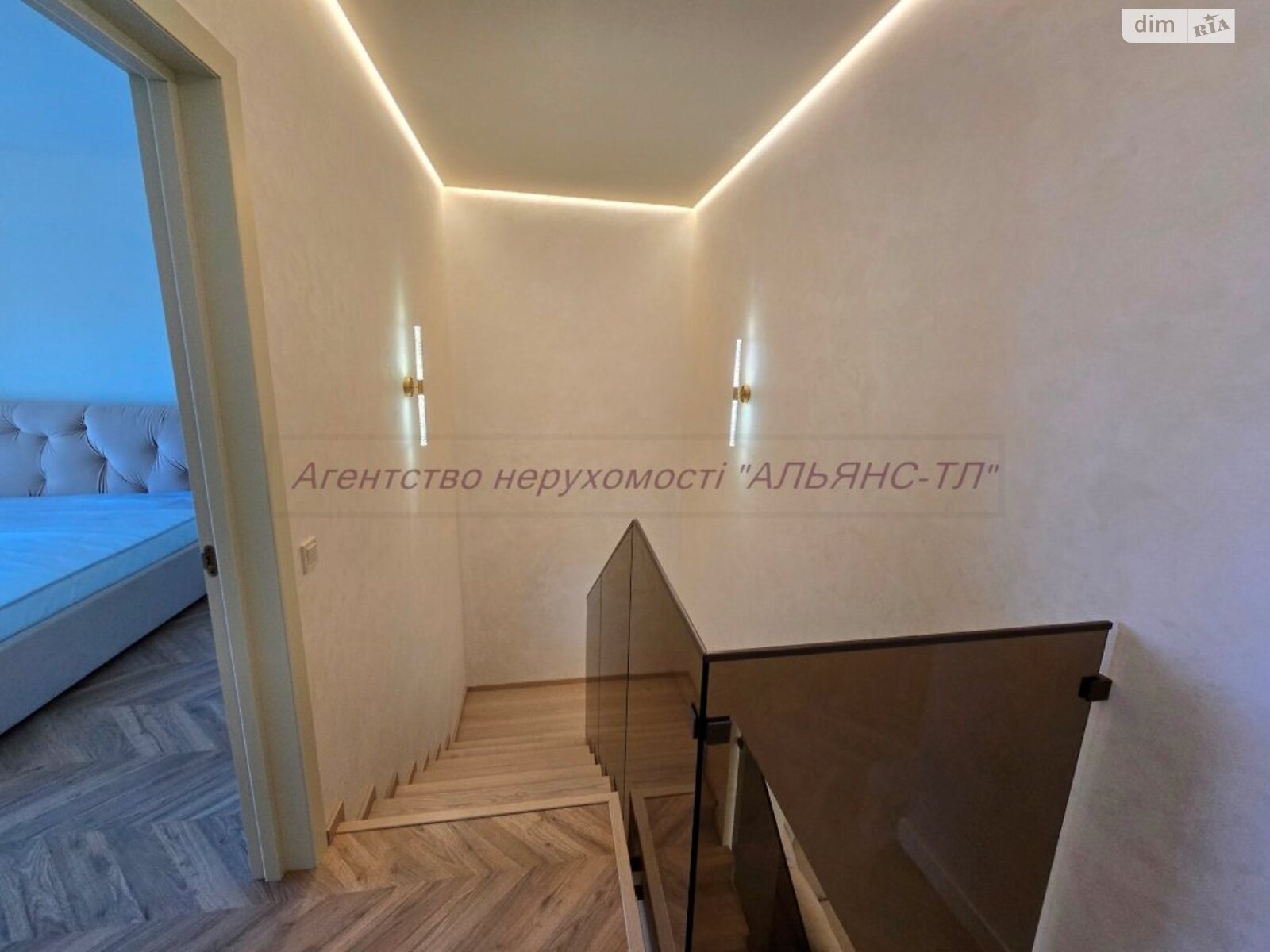 двухэтажный дуплекс, 135 кв. м, кирпич. Продажа в Минае фото 1 двухэтажный дуплекс, 135 кв. м, кирпич. Продажа в Минае фото 1