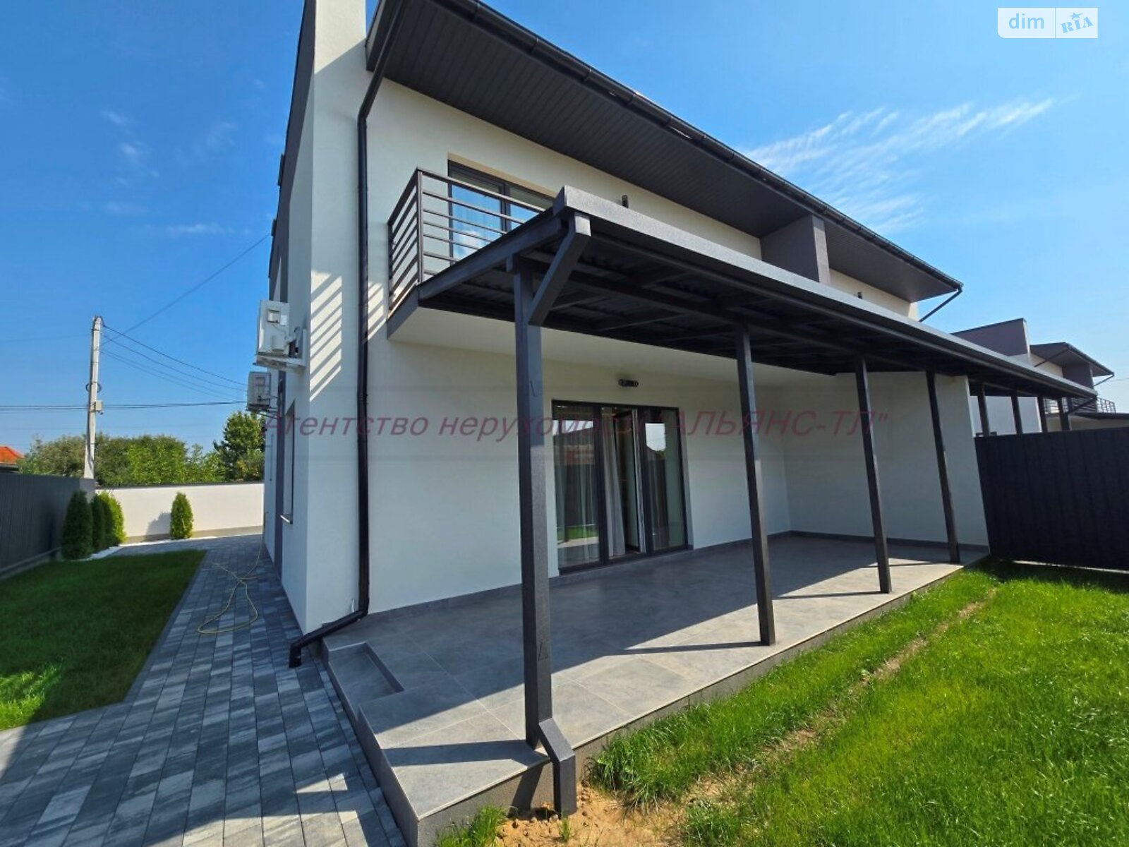 двухэтажный дуплекс, 135 кв. м, кирпич. Продажа в Минае фото 1 двухэтажный дуплекс, 135 кв. м, кирпич. Продажа в Минае фото 1