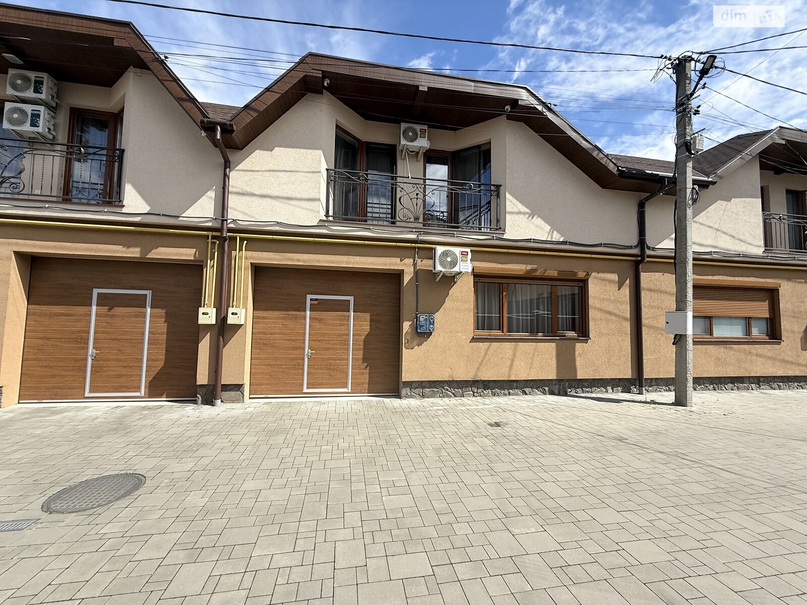двоповерховий дуплекс, 124.2 кв. м, цегла. Продаж в Мукачеві, район Центр фото 1 двоповерховий дуплекс, 124.2 кв. м, цегла. Продаж в Мукачеві, район Центр фото 1