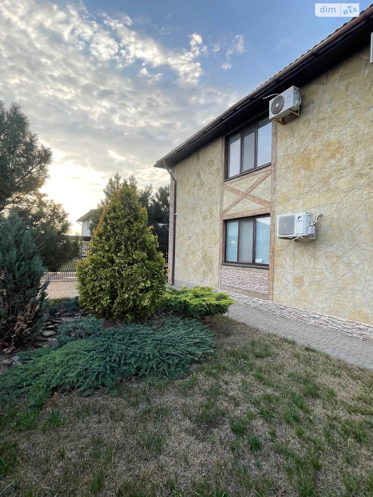 двухэтажный дуплекс, 114 кв. м, кирпич. Продажа в Новой Дофиновке фото 1 двухэтажный дуплекс, 114 кв. м, кирпич. Продажа в Новой Дофиновке фото 1
