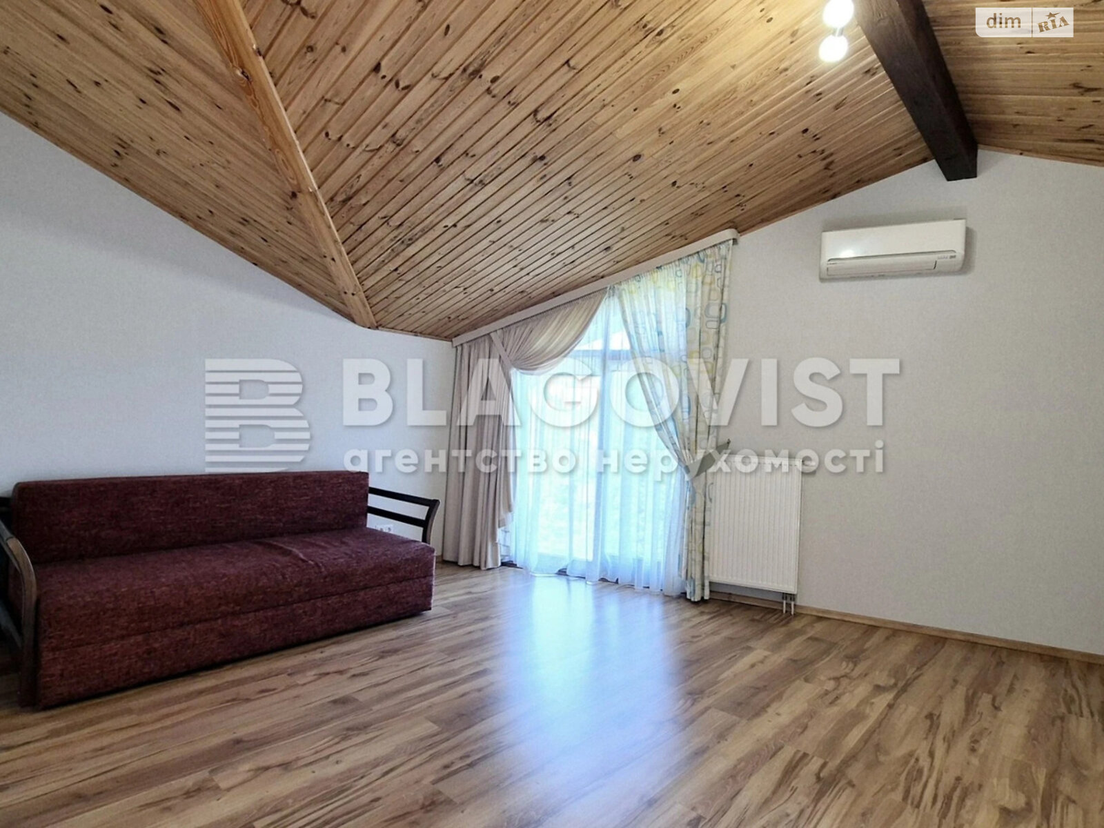 двухэтажный дуплекс, 157.1 кв. м, дерево и кирпич. Продажа в Новых Петровцах фото 1 двухэтажный дуплекс, 157.1 кв. м, дерево и кирпич. Продажа в Новых Петровцах фото 1