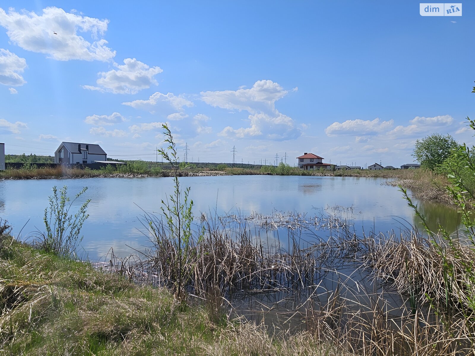 двухэтажный дуплекс, 220 кв. м, кирпич. Продажа в Новых Петровцах фото 1 двухэтажный дуплекс, 220 кв. м, кирпич. Продажа в Новых Петровцах фото 1