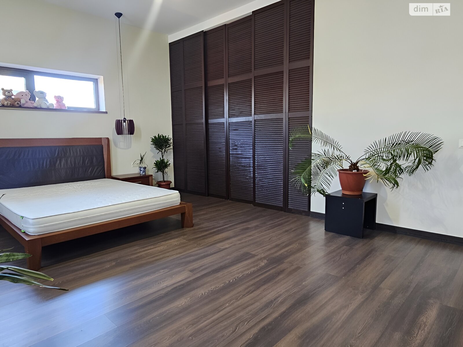 двухэтажный дуплекс, 220 кв. м, кирпич. Продажа в Новых Петровцах фото 1 двухэтажный дуплекс, 220 кв. м, кирпич. Продажа в Новых Петровцах фото 1