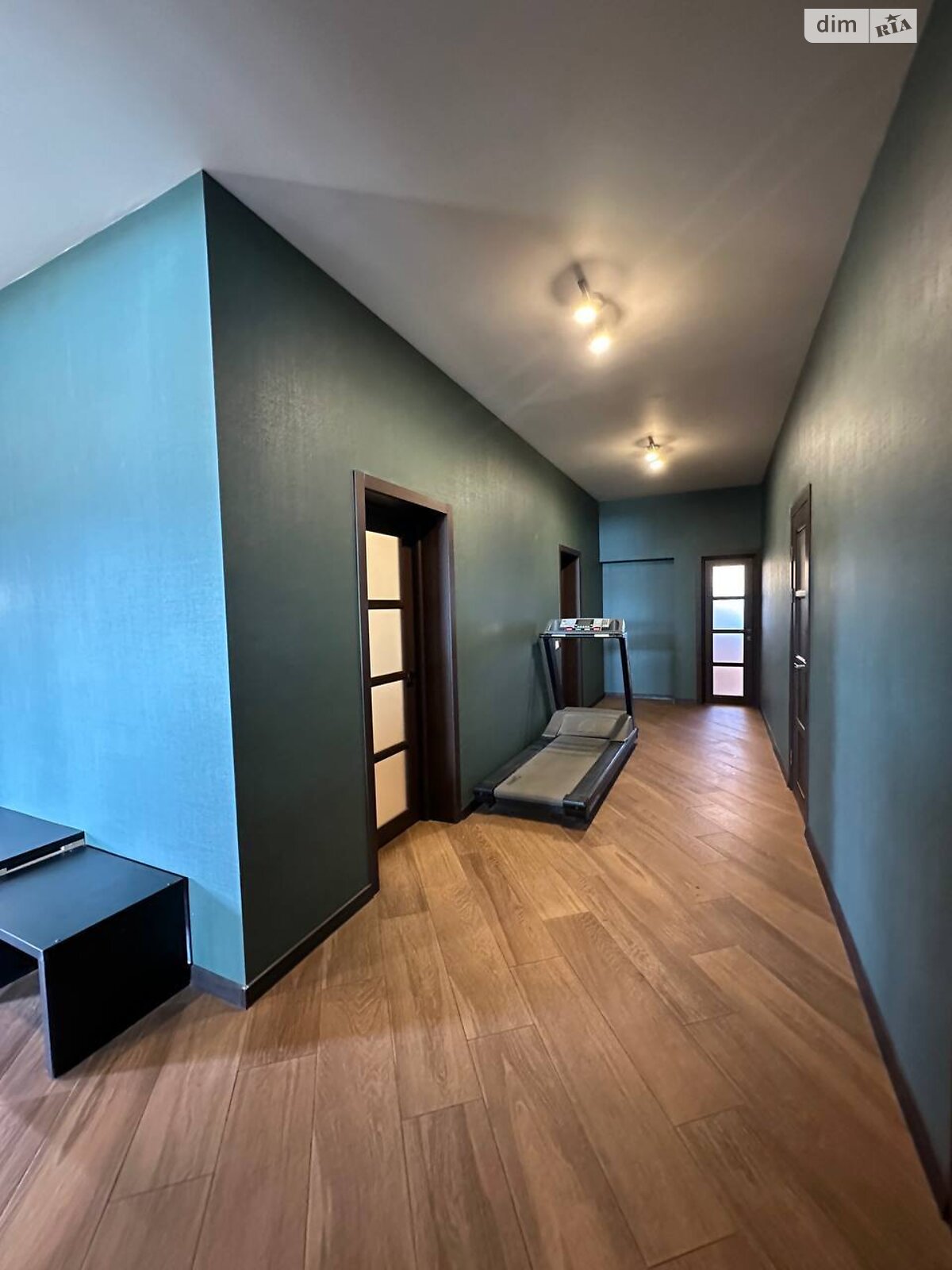 двухэтажный дуплекс, 220 кв. м, кирпич. Продажа в Новых Петровцах фото 1 двухэтажный дуплекс, 220 кв. м, кирпич. Продажа в Новых Петровцах фото 1