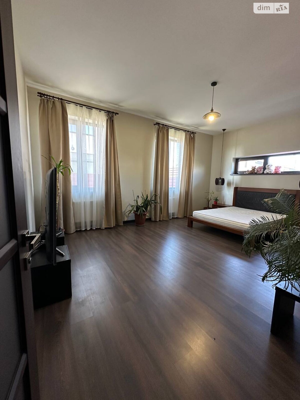 двухэтажный дуплекс, 220 кв. м, кирпич. Продажа в Новых Петровцах фото 1 двухэтажный дуплекс, 220 кв. м, кирпич. Продажа в Новых Петровцах фото 1