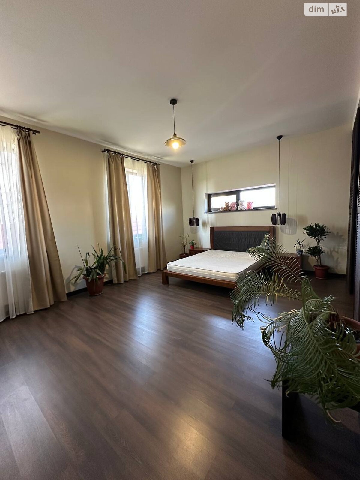 двухэтажный дуплекс, 220 кв. м, кирпич. Продажа в Новых Петровцах фото 1 двухэтажный дуплекс, 220 кв. м, кирпич. Продажа в Новых Петровцах фото 1