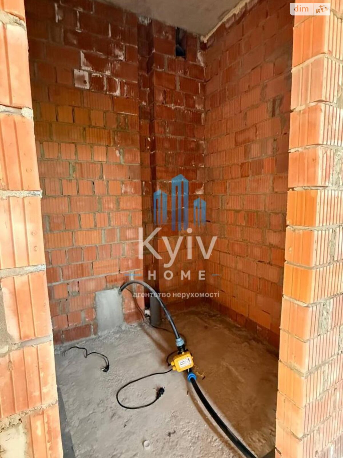 двоповерховий дуплекс, 113 кв. м, кирпич. Продаж у Нових Петрівцях фото 1 двоповерховий дуплекс, 113 кв. м, кирпич. Продаж у Нових Петрівцях фото 1