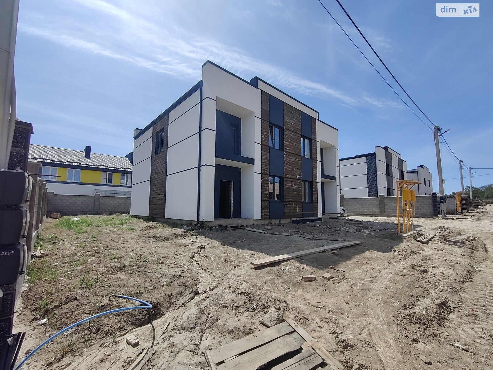 двухэтажный дуплекс, 118 кв. м, кирпич. Продажа в Обарове фото 1 двухэтажный дуплекс, 118 кв. м, кирпич. Продажа в Обарове фото 1