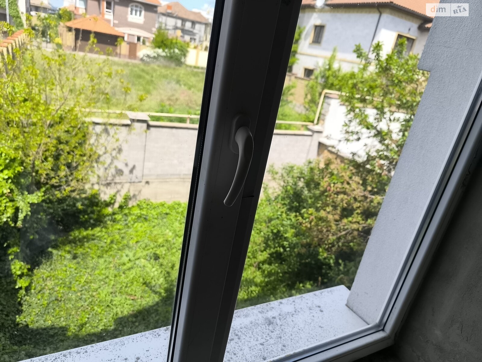 триповерховий дуплекс, 270 кв. м, кирпич. Продаж в Одесі, район Совіньйон фото 1 триповерховий дуплекс, 270 кв. м, кирпич. Продаж в Одесі, район Совіньйон фото 1