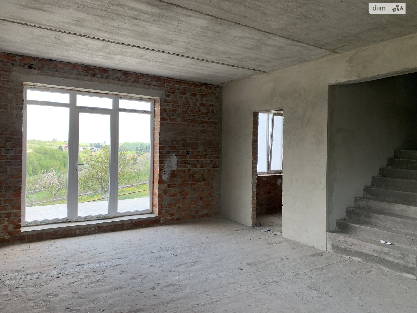 трехэтажный дуплекс, 250 кв. м, кирпич. Продажа в Петрикове фото 1 трехэтажный дуплекс, 250 кв. м, кирпич. Продажа в Петрикове фото 1