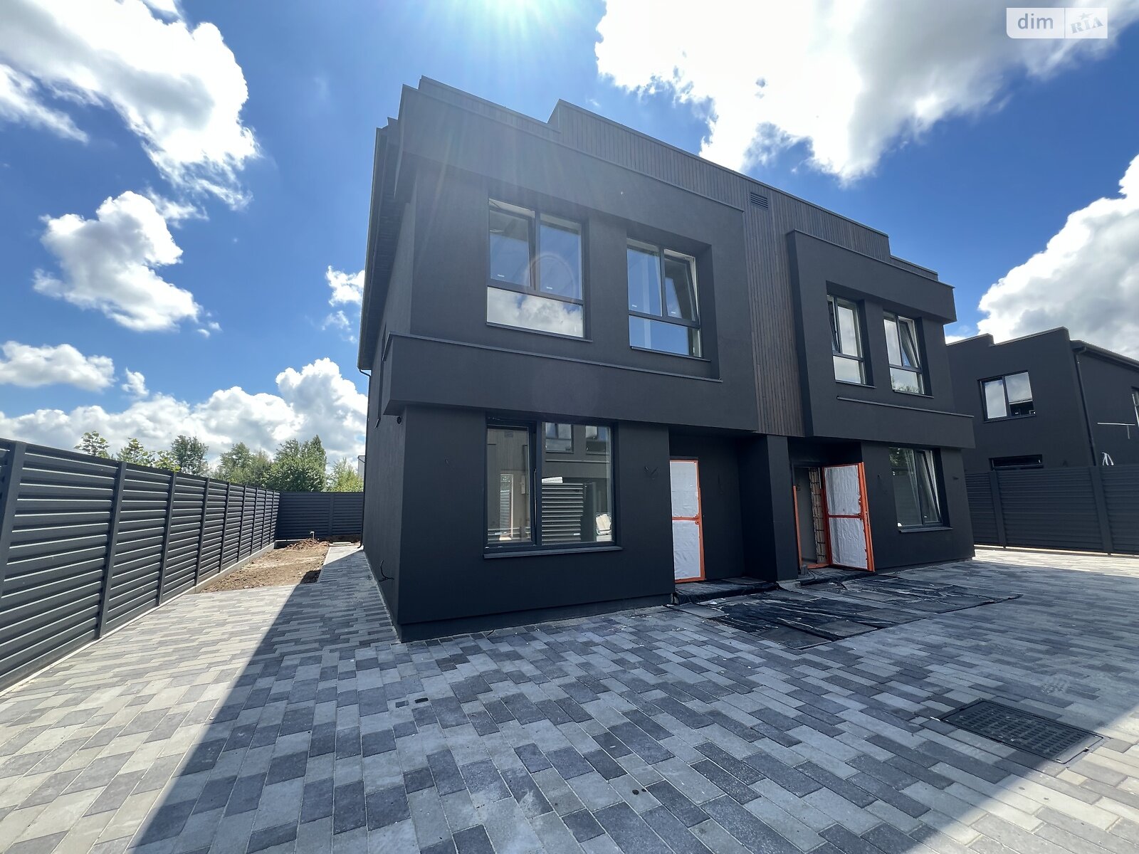 двухэтажный дуплекс, 125 кв. м, керамический кирпич. Продажа в Петропавловской Борщаговке фото 1 двухэтажный дуплекс, 125 кв. м, керамический кирпич. Продажа в Петропавловской Борщаговке фото 1
