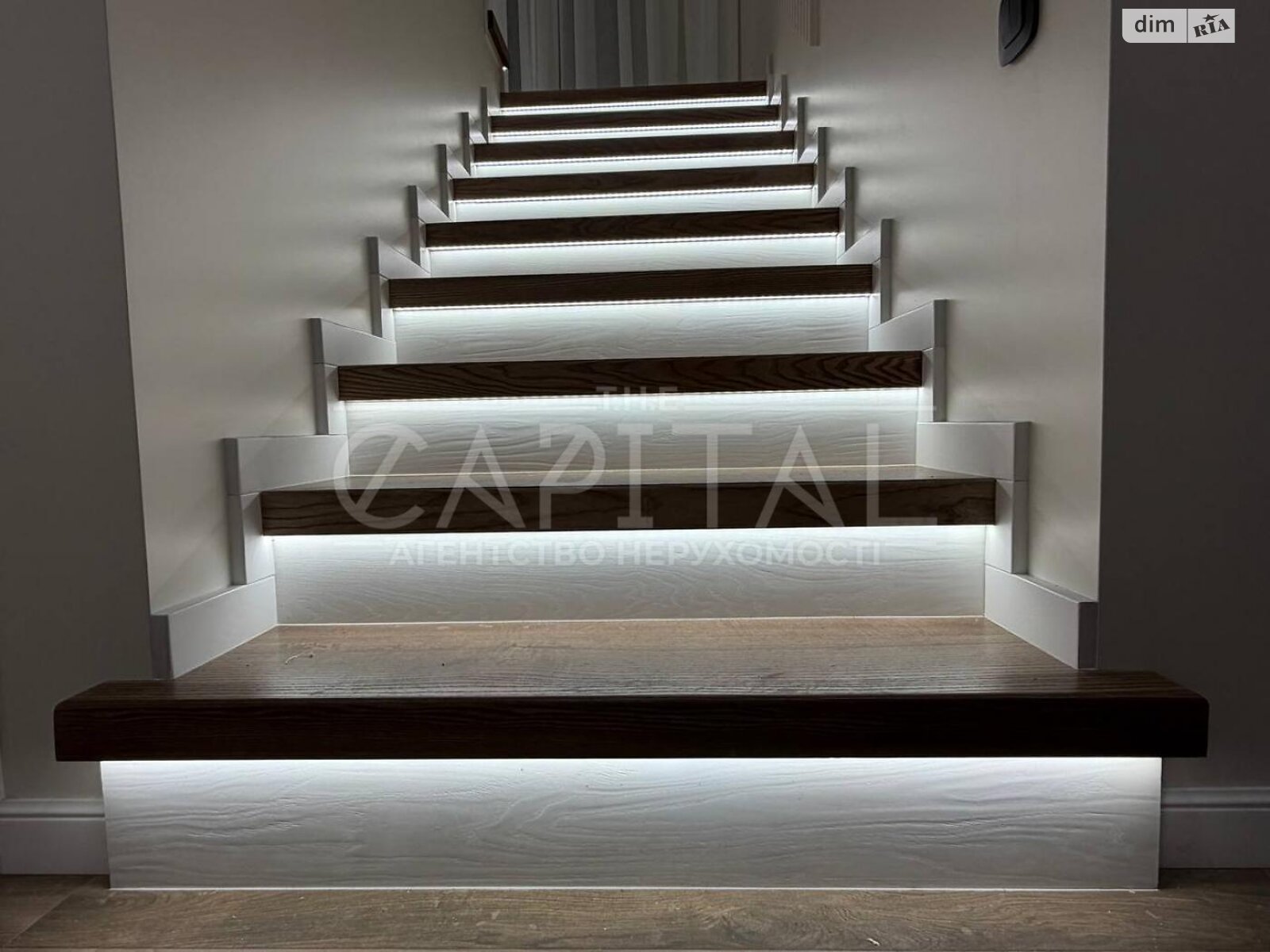 двухэтажный дуплекс, 130 кв. м, кирпич. Продажа в Петропавловской Борщаговке фото 1 двухэтажный дуплекс, 130 кв. м, кирпич. Продажа в Петропавловской Борщаговке фото 1