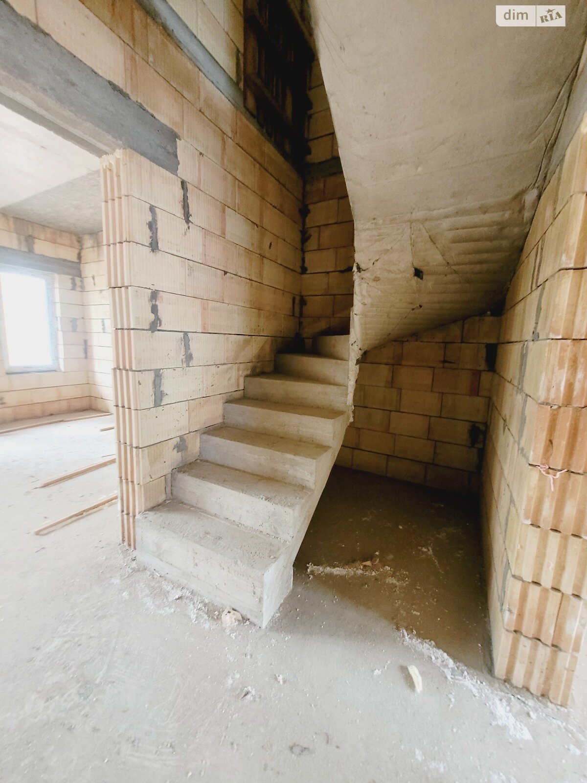 двухэтажный дуплекс, 130 кв. м, кирпич. Продажа в Петропавловской Борщаговке фото 1