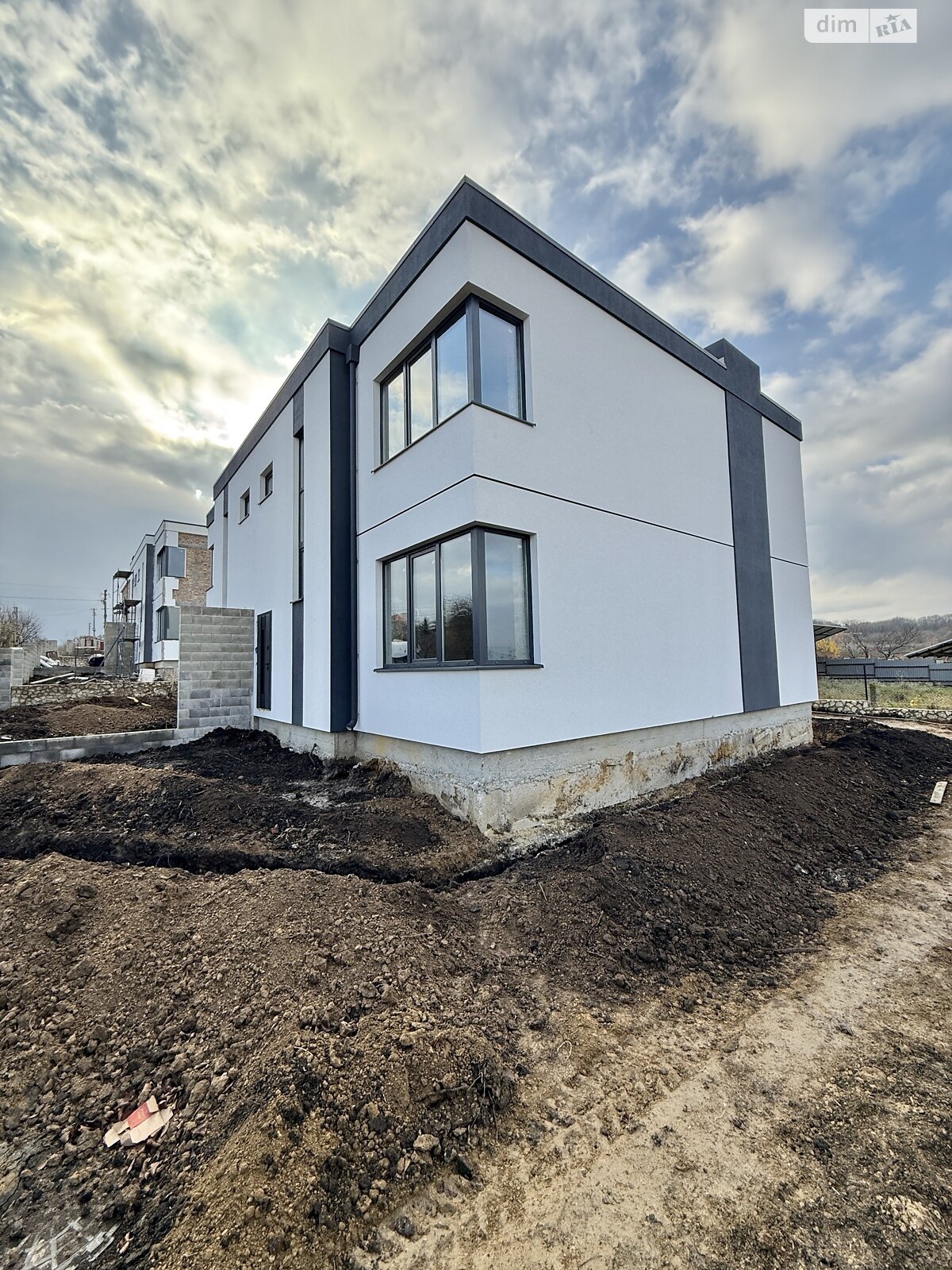 двоповерховий дуплекс, 130 кв. м, цегла. Продаж у Підгородне фото 1 двоповерховий дуплекс, 130 кв. м, цегла. Продаж у Підгородне фото 1