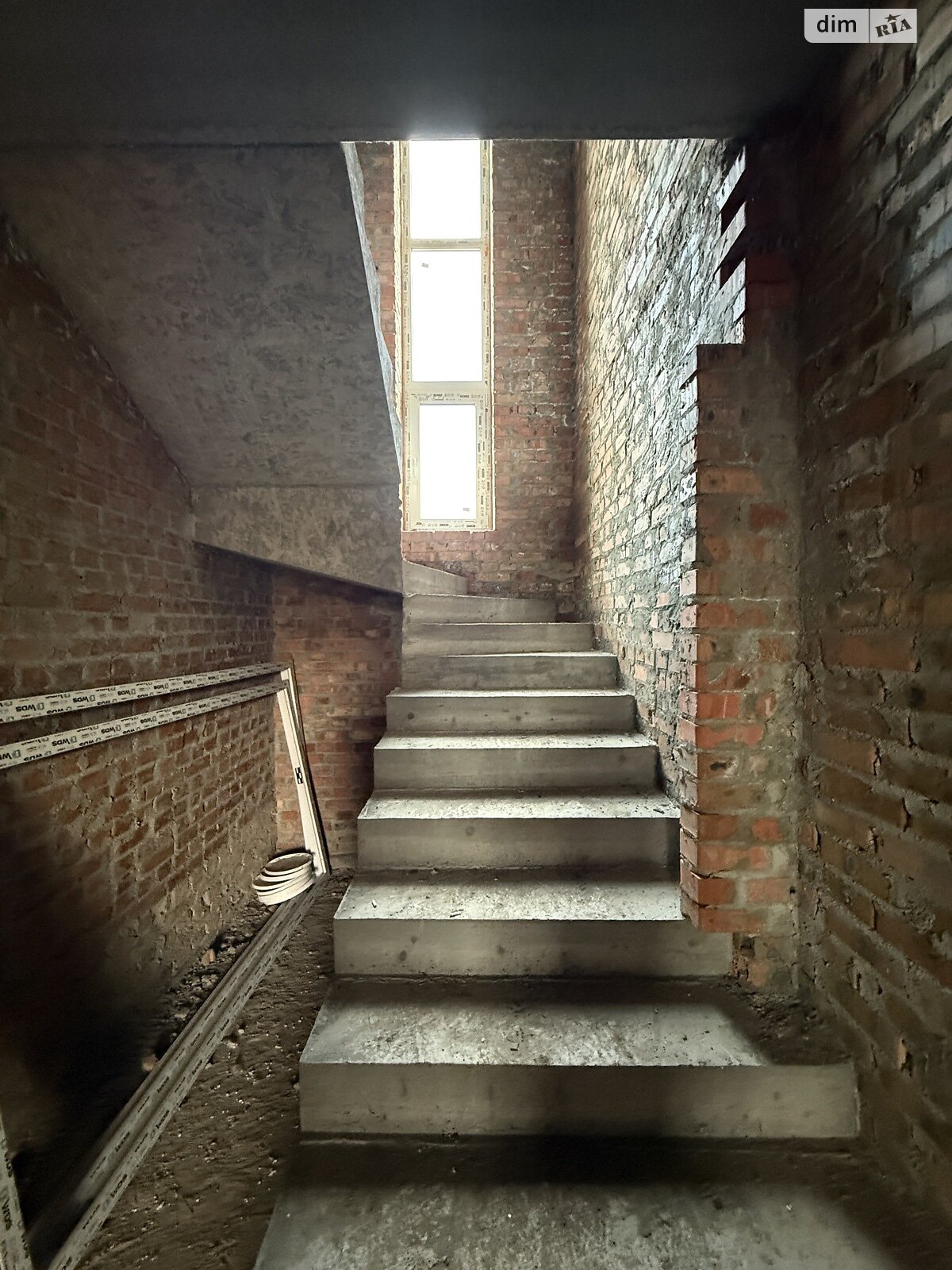 двоповерховий дуплекс, 130 кв. м, цегла. Продаж у Підгородне фото 1 двоповерховий дуплекс, 130 кв. м, цегла. Продаж у Підгородне фото 1