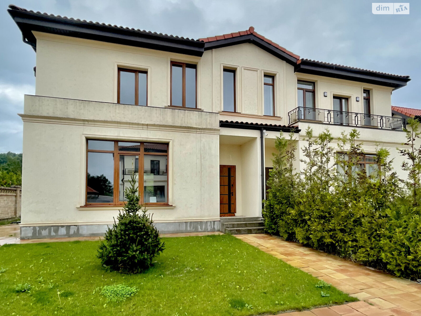 двухэтажный дуплекс, 138.2 кв. м, кирпич. Продажа в Подгорцах фото 1 двухэтажный дуплекс, 138.2 кв. м, кирпич. Продажа в Подгорцах фото 1