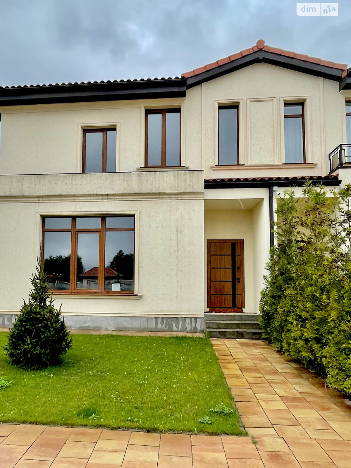 двухэтажный дуплекс, 138.2 кв. м, кирпич. Продажа в Подгорцах фото 1 двухэтажный дуплекс, 138.2 кв. м, кирпич. Продажа в Подгорцах фото 1