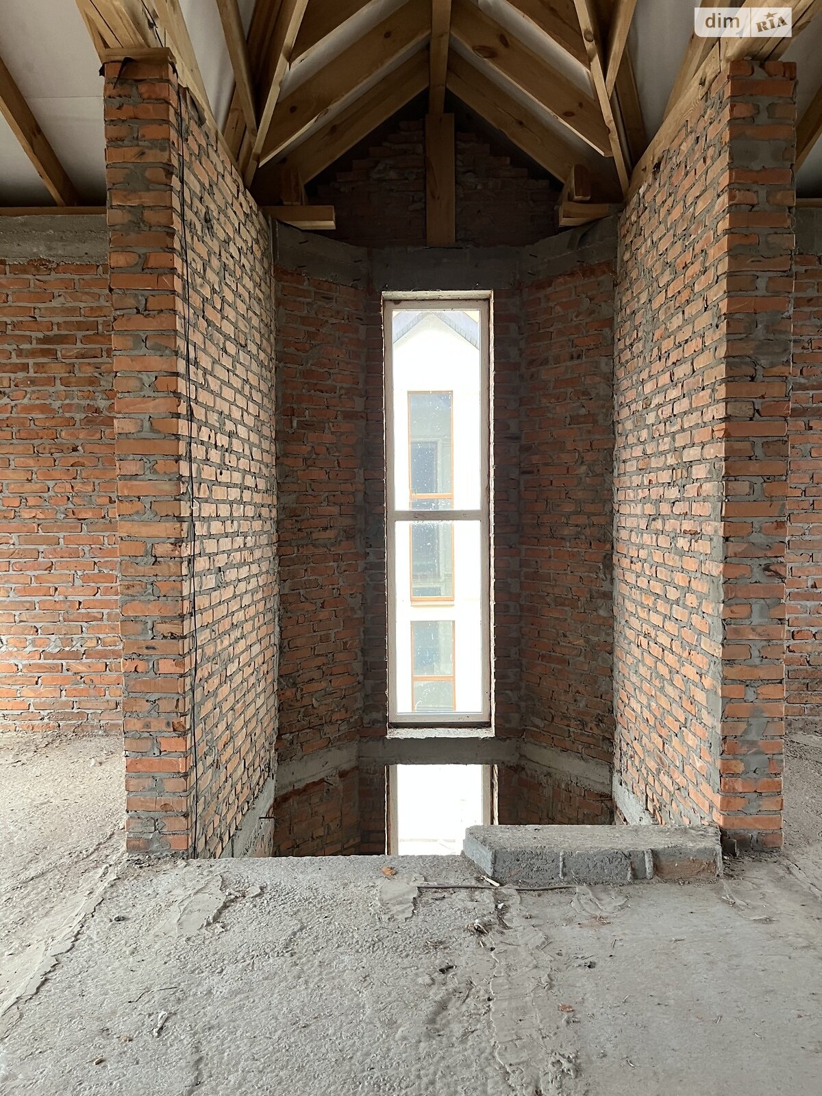 двухэтажный дуплекс, 150 кв. м, кирпич. Продажа в Подгорцах фото 1