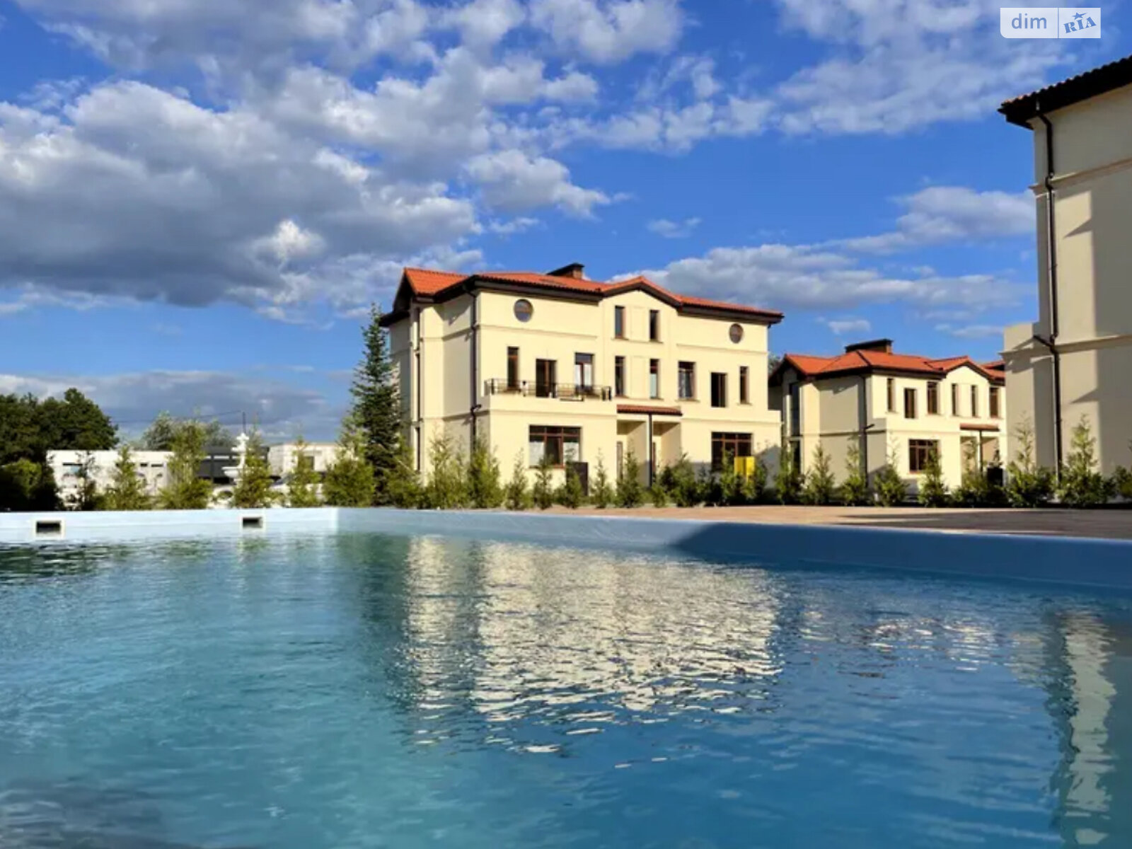 двухэтажный дуплекс, 150 кв. м, кирпич. Продажа в Подгорцах фото 1