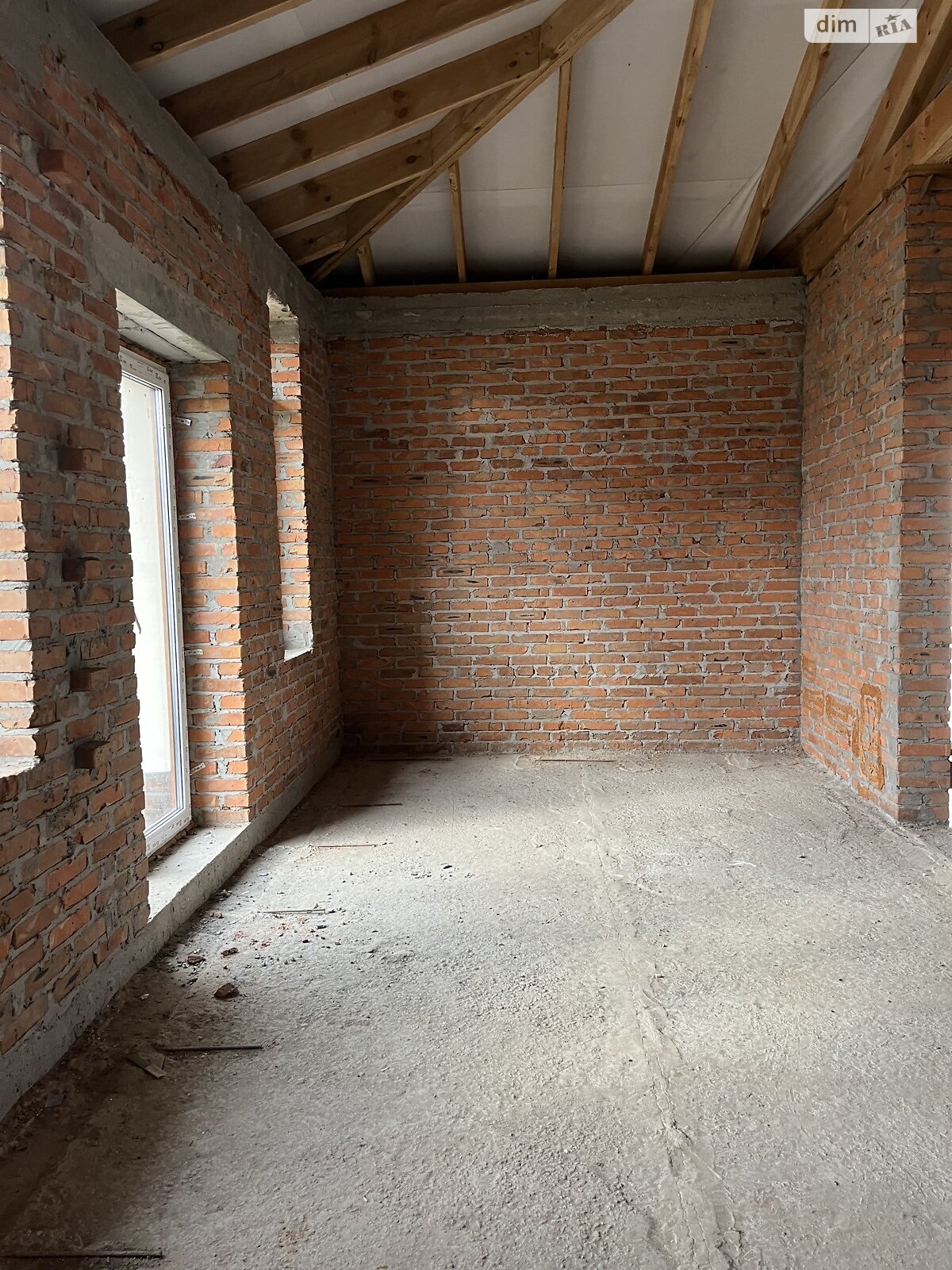 двухэтажный дуплекс, 150 кв. м, кирпич. Продажа в Подгорцах фото 1