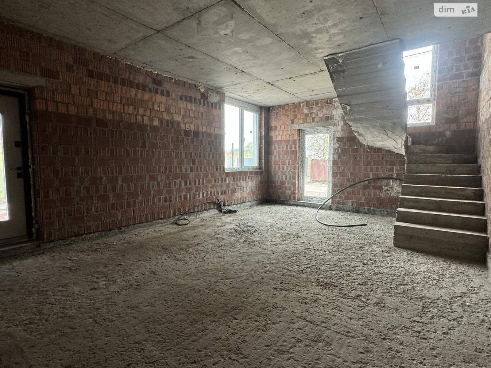 триповерховий дуплекс, 105 кв. м, керамический кирпич. Продаж у Погребах фото 1 триповерховий дуплекс, 105 кв. м, керамический кирпич. Продаж у Погребах фото 1