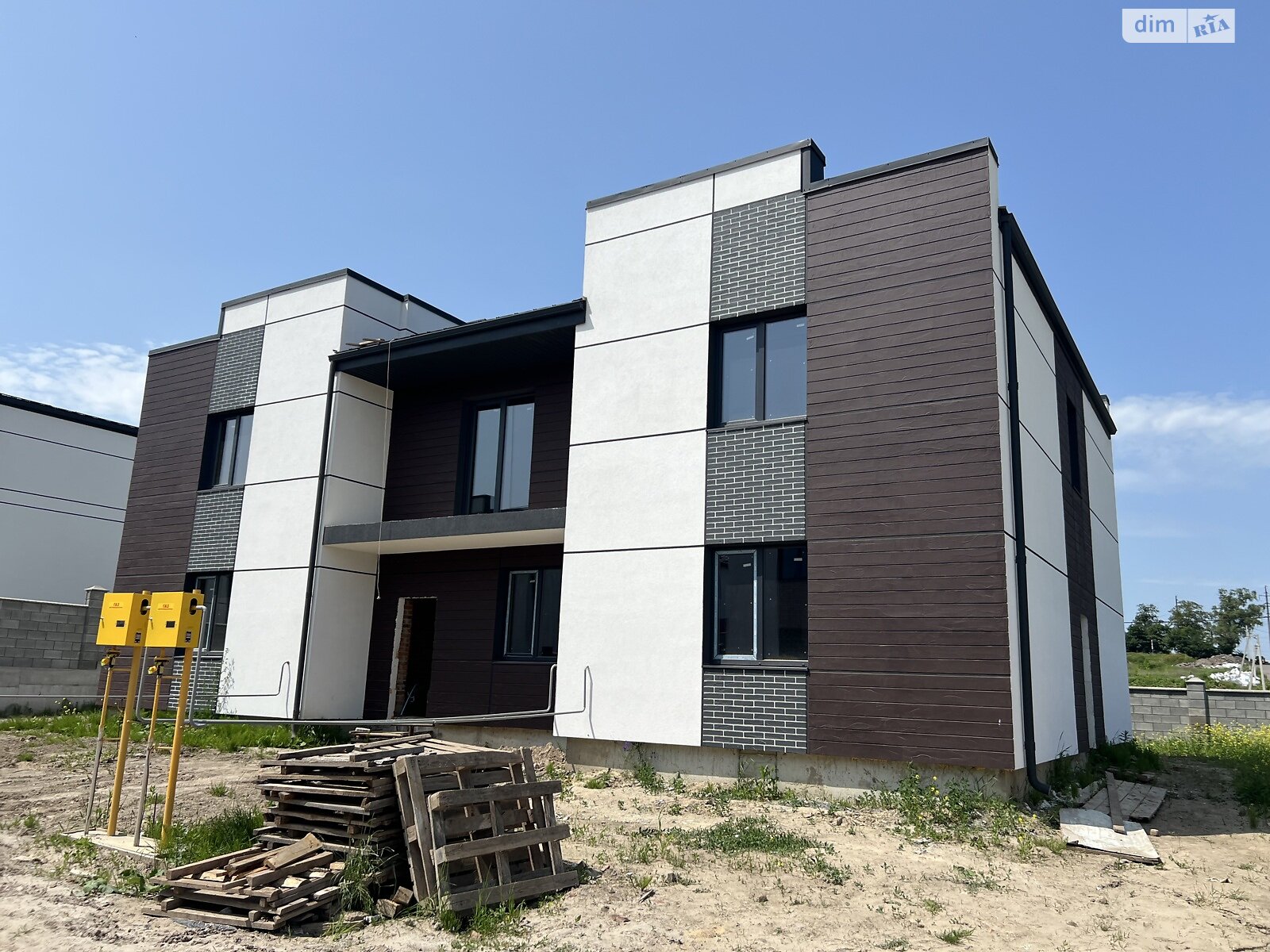 двоповерховий дуплекс, 103 кв. м, кирпич. Продаж в Рівному, район Авторинок фото 1 двоповерховий дуплекс, 103 кв. м, кирпич. Продаж в Рівному, район Авторинок фото 1
