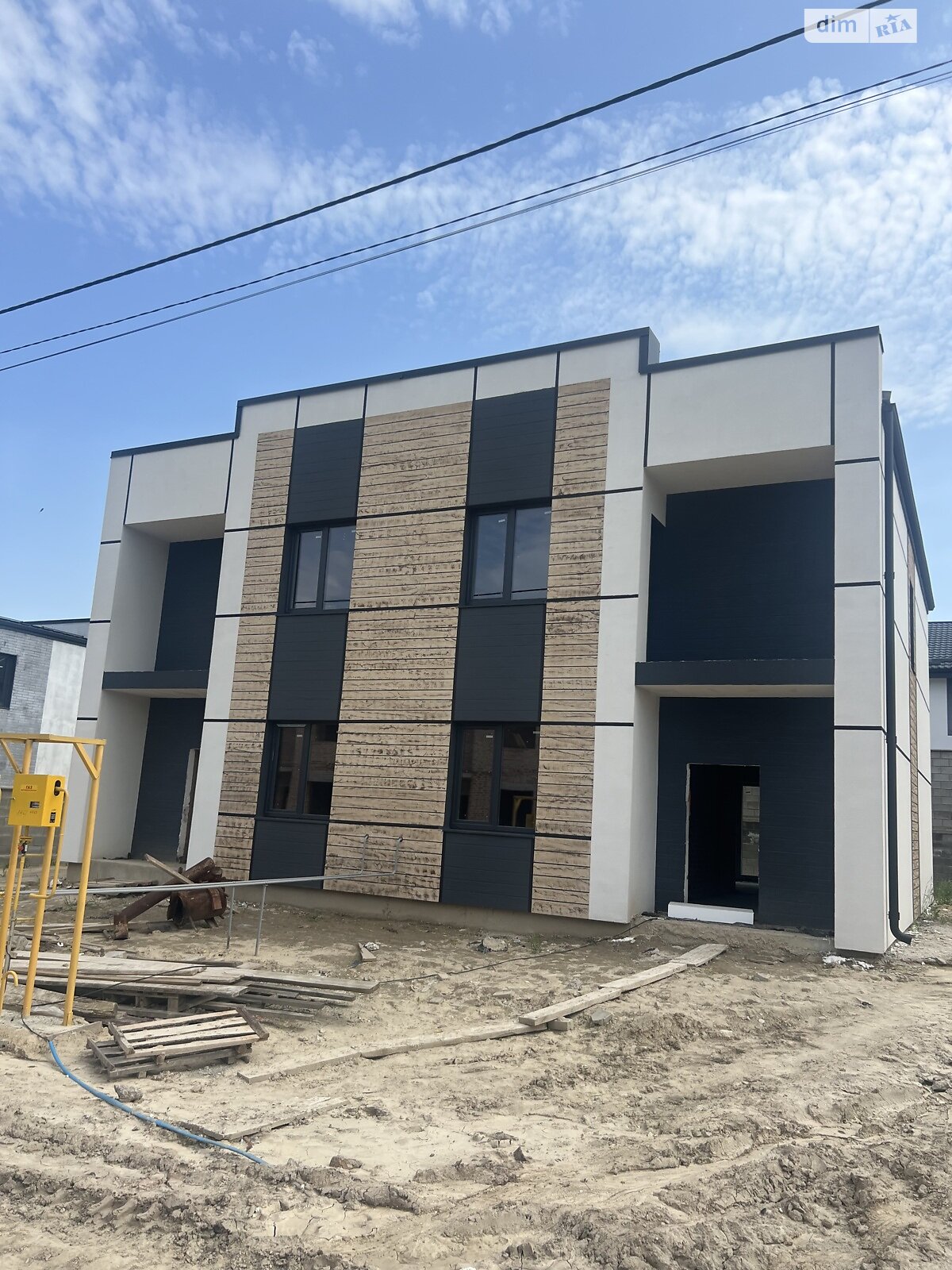 двоповерховий дуплекс, 120 кв. м, кирпич. Продаж в Рівному, район Авторинок фото 1 двоповерховий дуплекс, 120 кв. м, кирпич. Продаж в Рівному, район Авторинок фото 1