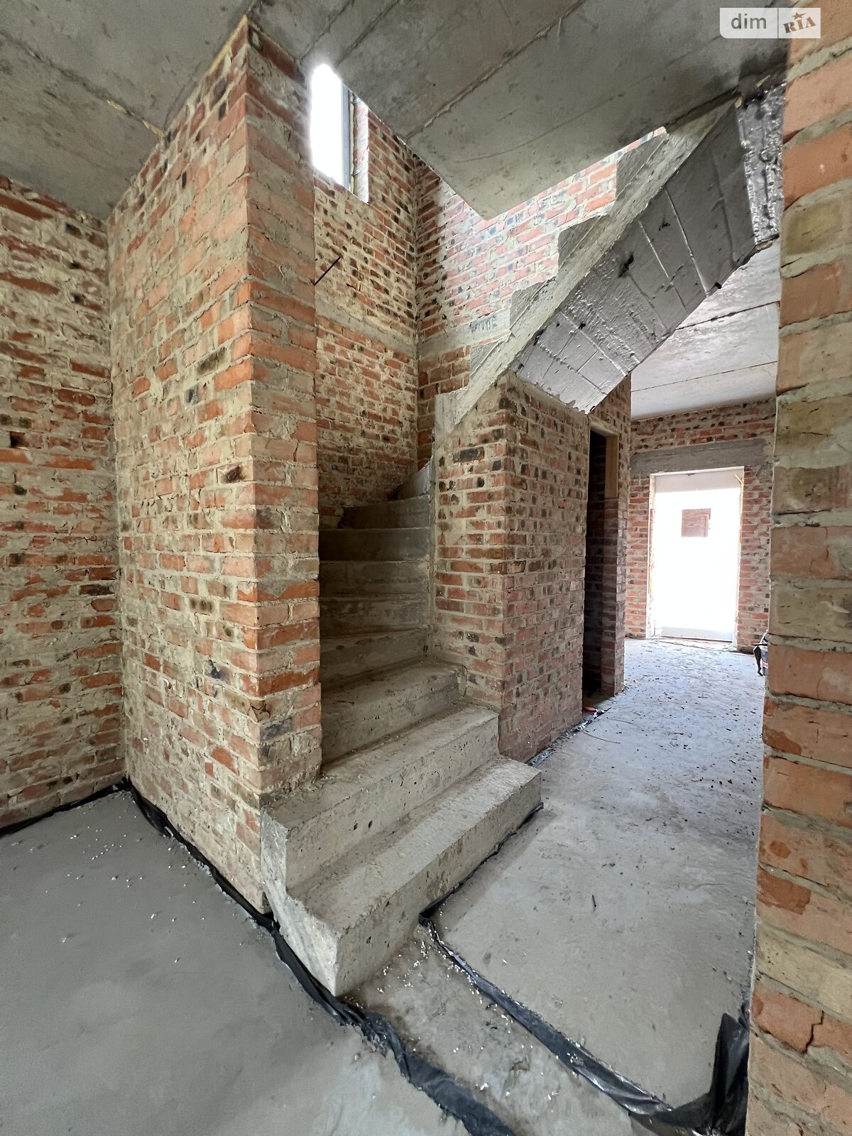 двоповерховий дуплекс, 120 кв. м, кирпич. Продаж в Рівному, район Авторинок фото 1 двоповерховий дуплекс, 120 кв. м, кирпич. Продаж в Рівному, район Авторинок фото 1