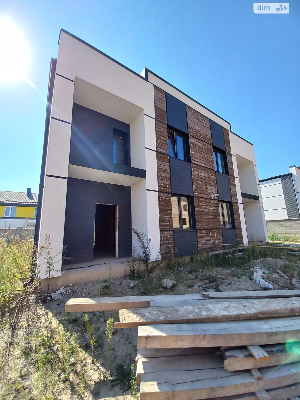 двоповерховий дуплекс, 120 кв. м, кирпич. Продаж в Рівному, район Авторинок фото 1 двоповерховий дуплекс, 120 кв. м, кирпич. Продаж в Рівному, район Авторинок фото 1