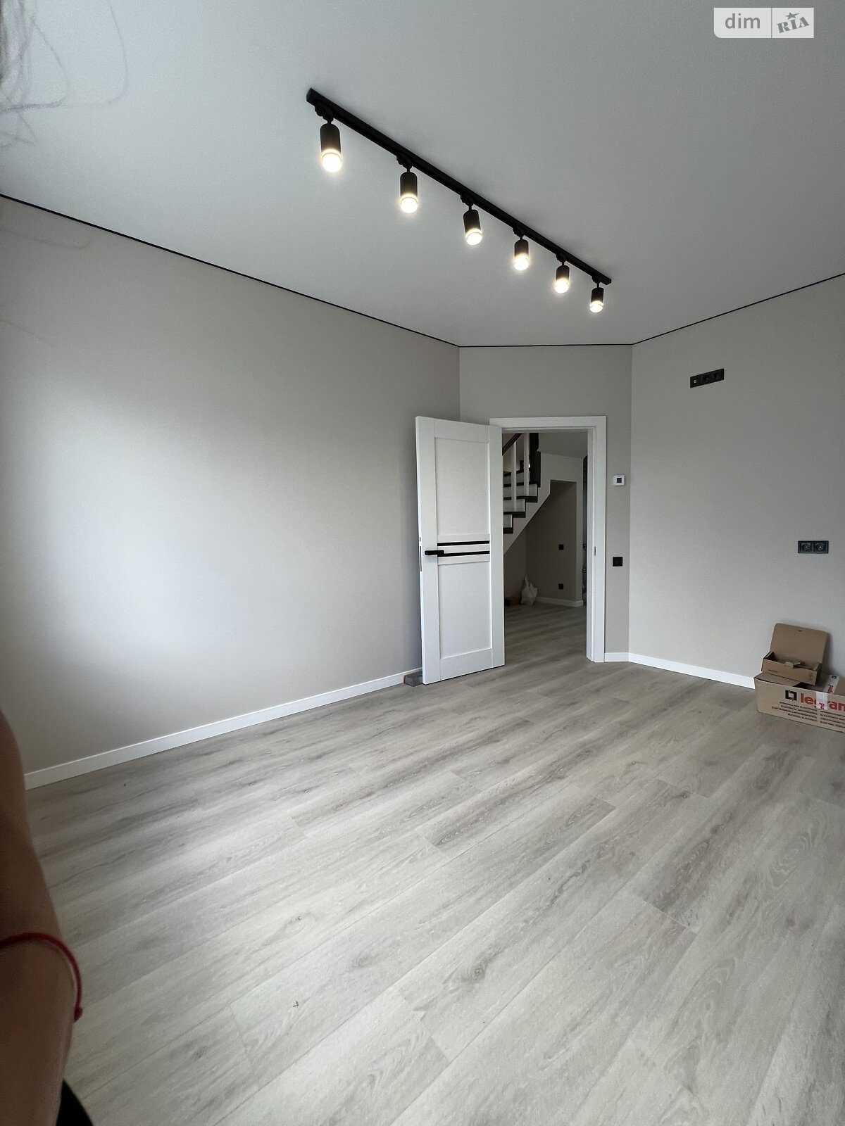 двухэтажный дуплекс, 100 кв. м, кирпич. Продажа в Ровно район Авторынок фото 1 двухэтажный дуплекс, 100 кв. м, кирпич. Продажа в Ровно район Авторынок фото 1