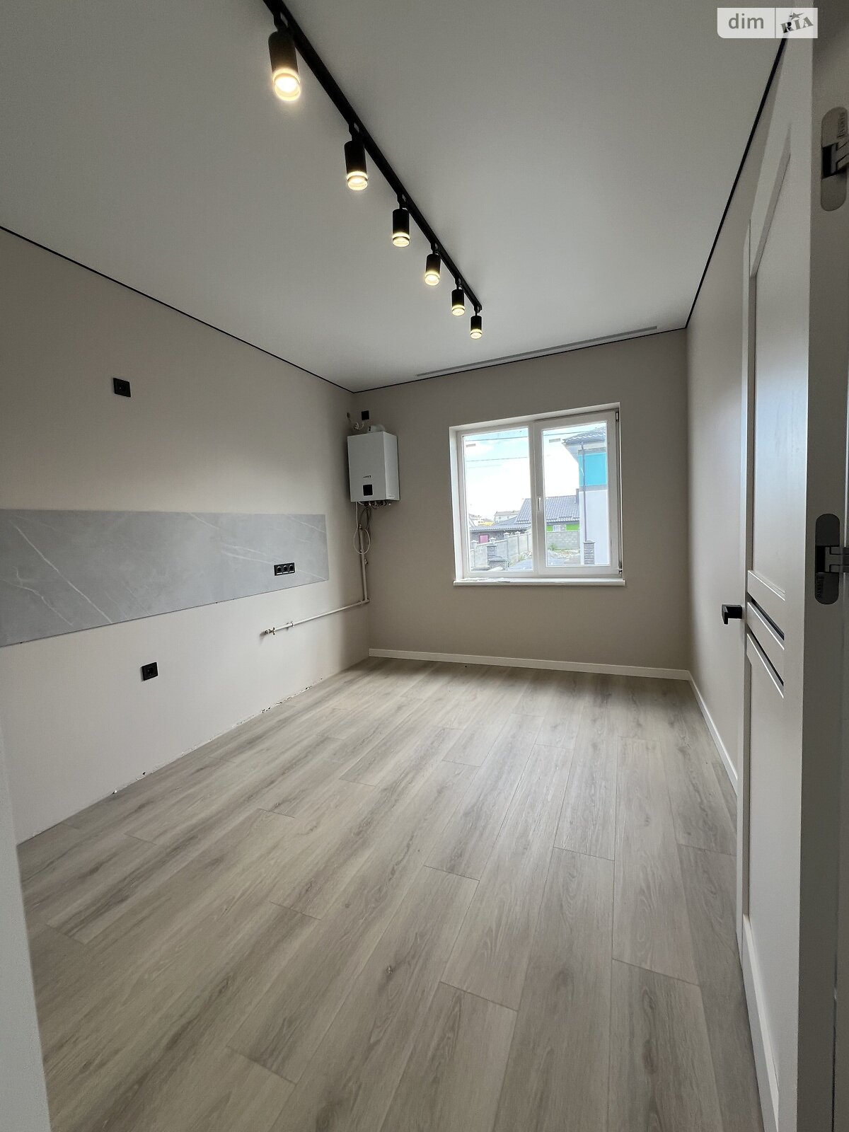 двухэтажный дуплекс, 100 кв. м, кирпич. Продажа в Ровно район Авторынок фото 1 двухэтажный дуплекс, 100 кв. м, кирпич. Продажа в Ровно район Авторынок фото 1