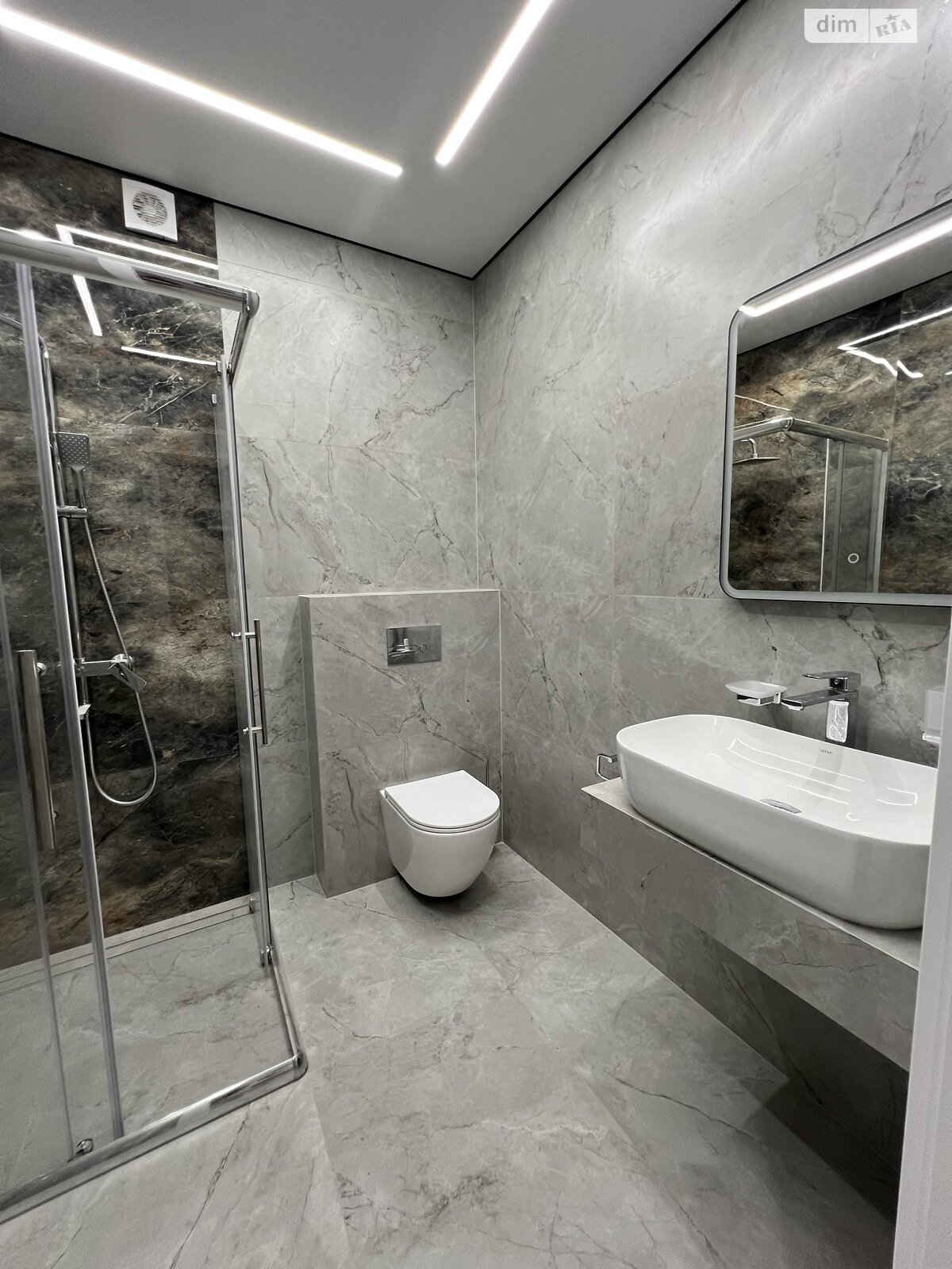 двухэтажный дуплекс, 100 кв. м, кирпич. Продажа в Ровно район Авторынок фото 1 двухэтажный дуплекс, 100 кв. м, кирпич. Продажа в Ровно район Авторынок фото 1