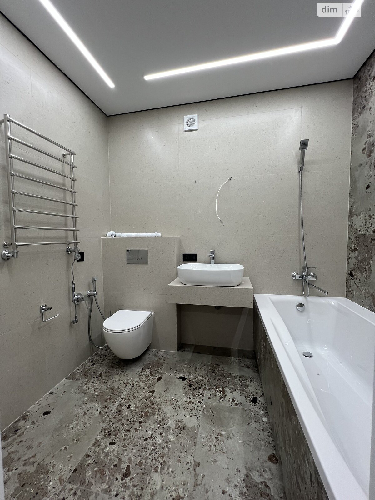 двухэтажный дуплекс, 100 кв. м, кирпич. Продажа в Ровно район Авторынок фото 1 двухэтажный дуплекс, 100 кв. м, кирпич. Продажа в Ровно район Авторынок фото 1