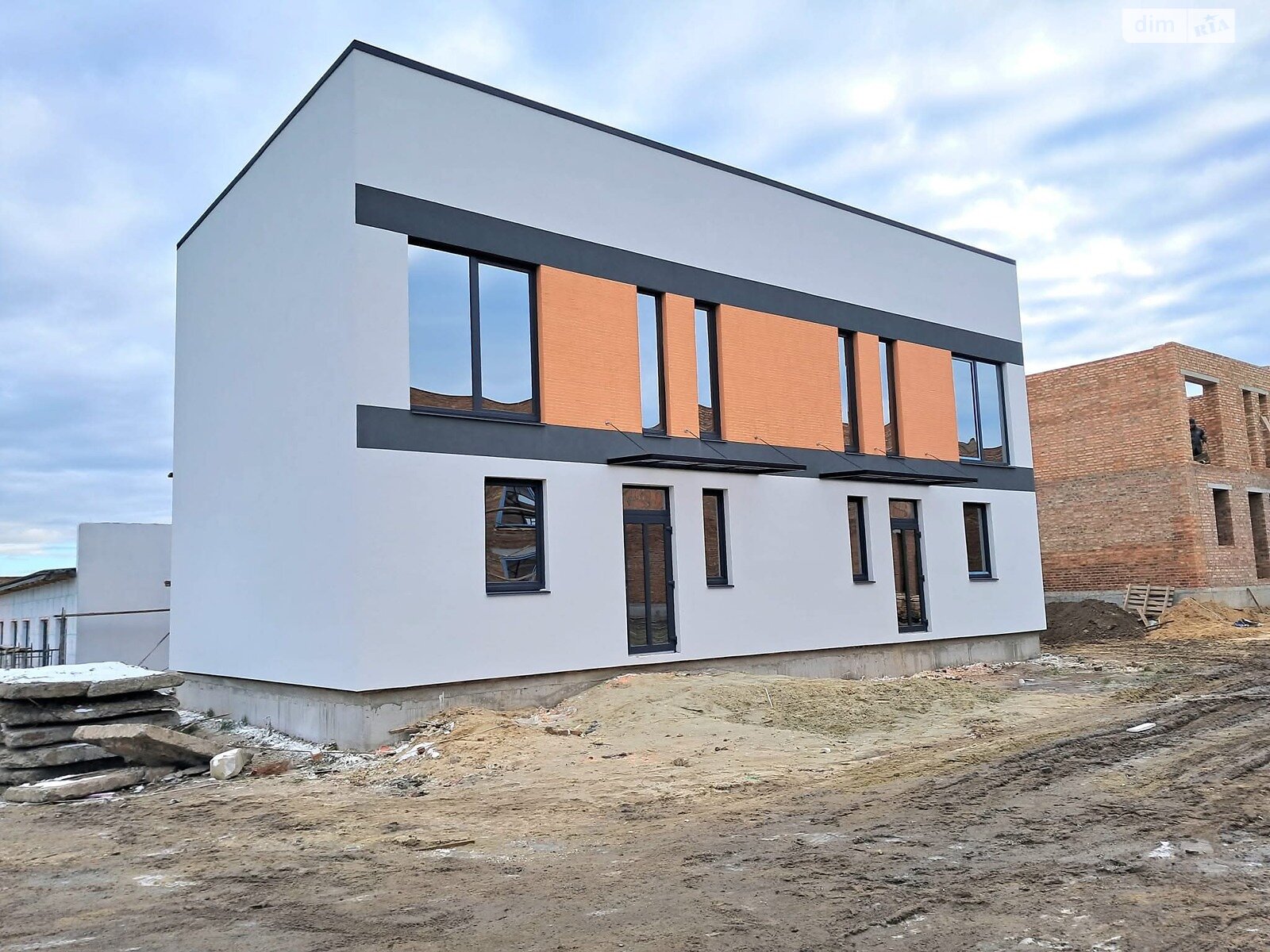 двоповерховий дуплекс, 100 кв. м, цегла. Продаж в Рівному, район Авторинок фото 1 двоповерховий дуплекс, 100 кв. м, цегла. Продаж в Рівному, район Авторинок фото 1