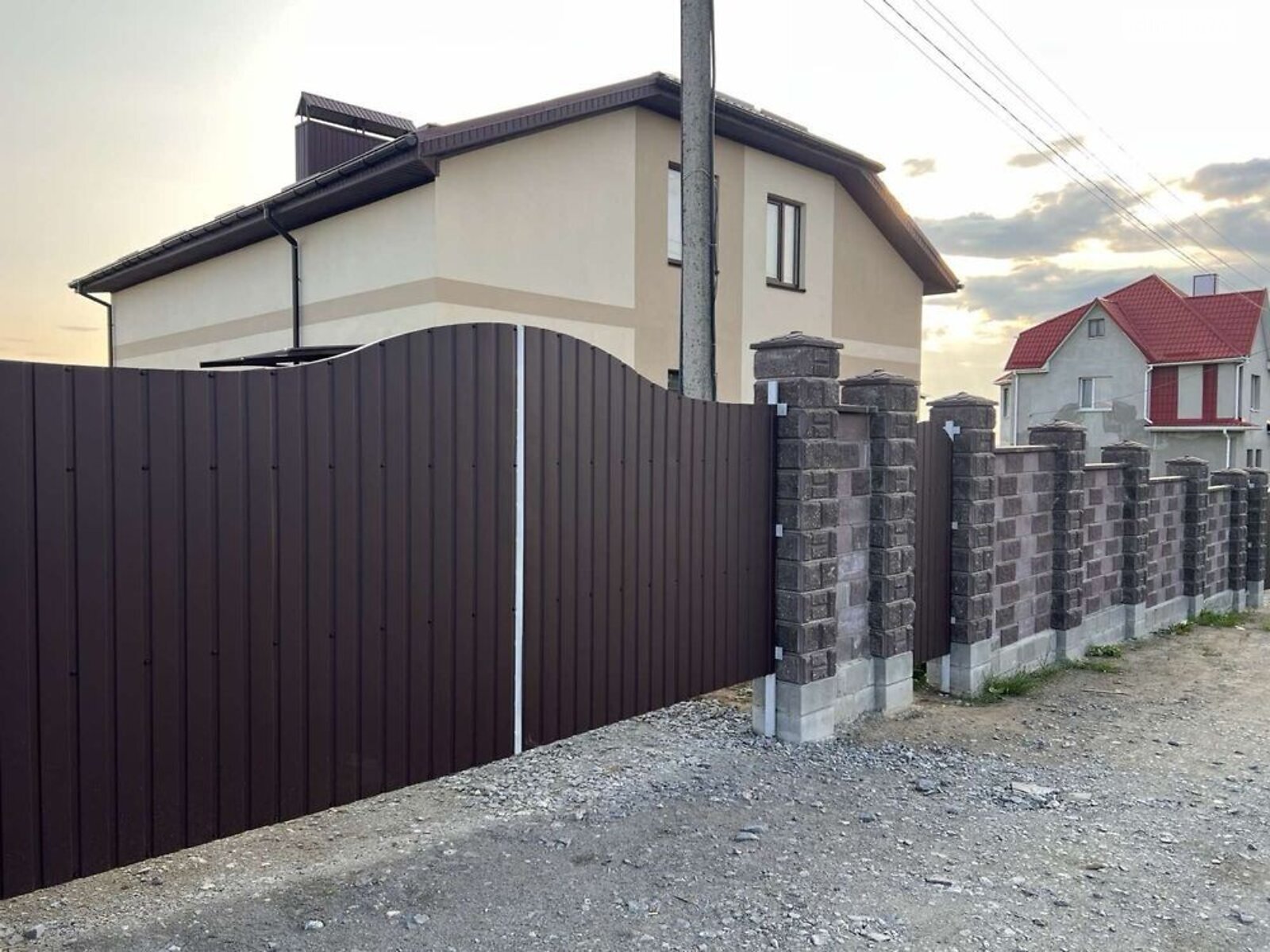 двоповерховий дуплекс, 100 кв. м, цегла. Продаж в Рівному, район Авторинок фото 1 двоповерховий дуплекс, 100 кв. м, цегла. Продаж в Рівному, район Авторинок фото 1