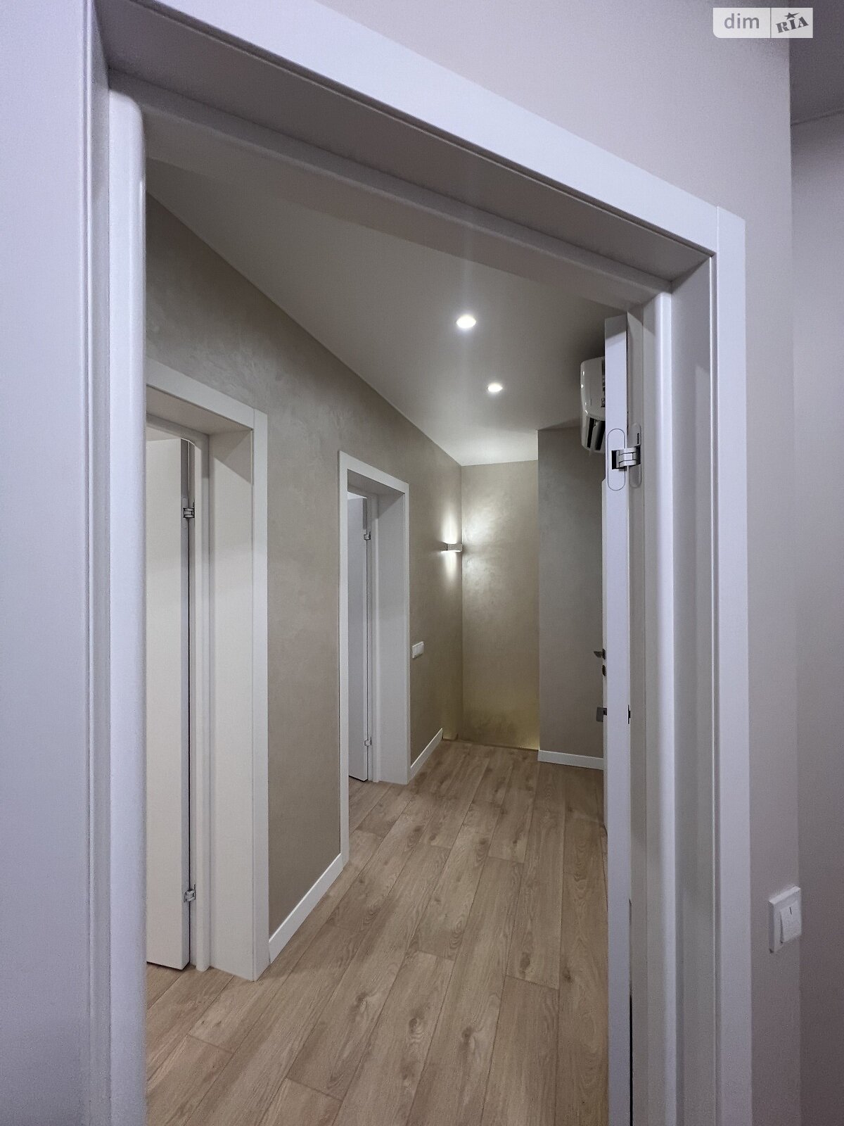 двоповерховий дуплекс, 100 кв. м, кирпич. Продаж в Рівному, район Авторинок фото 1