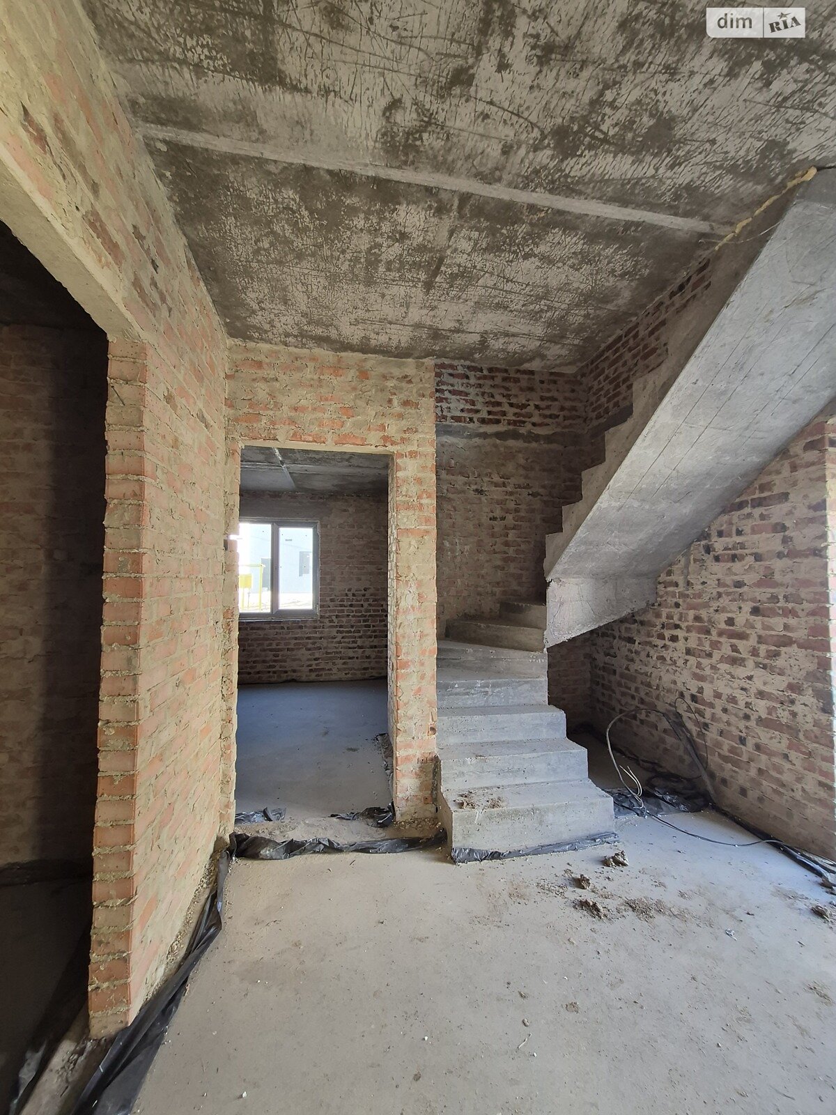 двоповерховий дуплекс, 120 кв. м, кирпич. Продаж в Рівному, район Авторинок фото 1