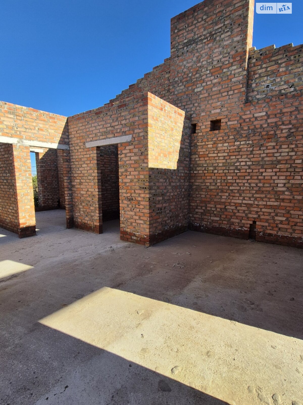 одноэтажный дуплекс, 80 кв. м, кирпич. Продажа в Ровно фото 1 одноэтажный дуплекс, 80 кв. м, кирпич. Продажа в Ровно фото 1